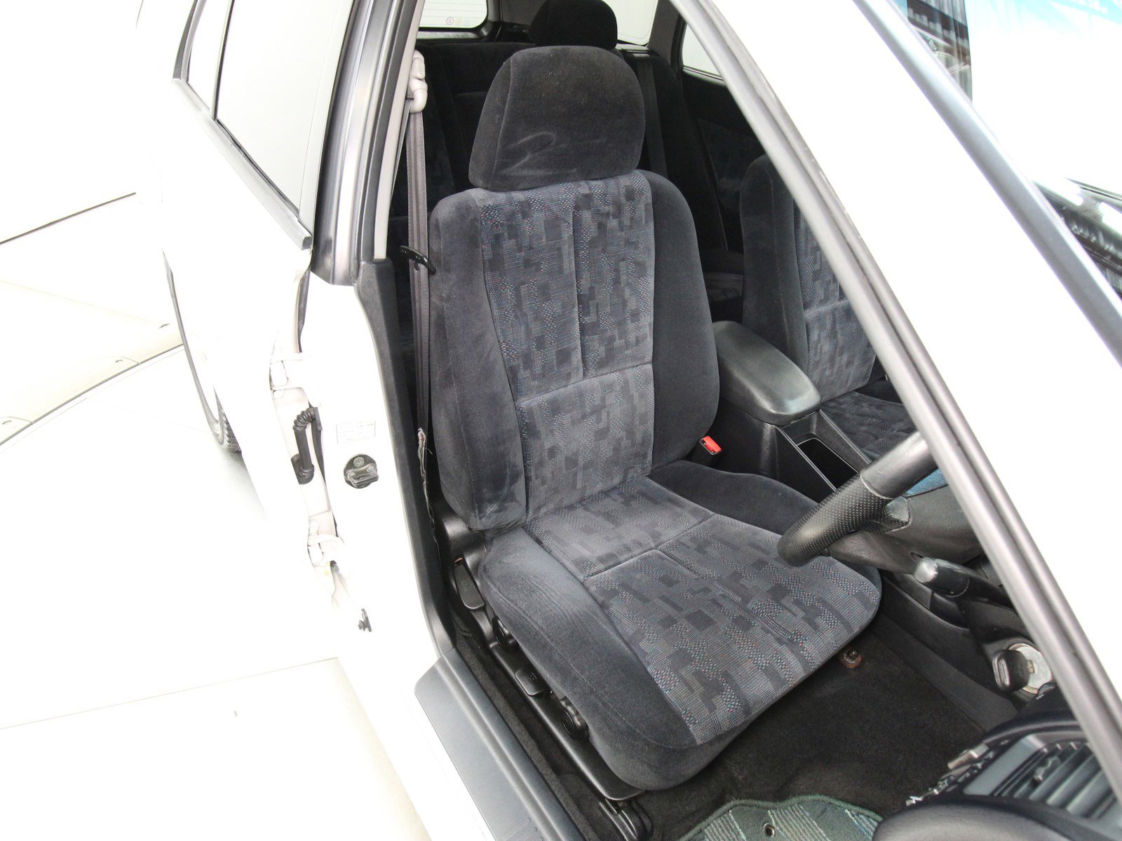 1997 Mitsubishi Legnum 18