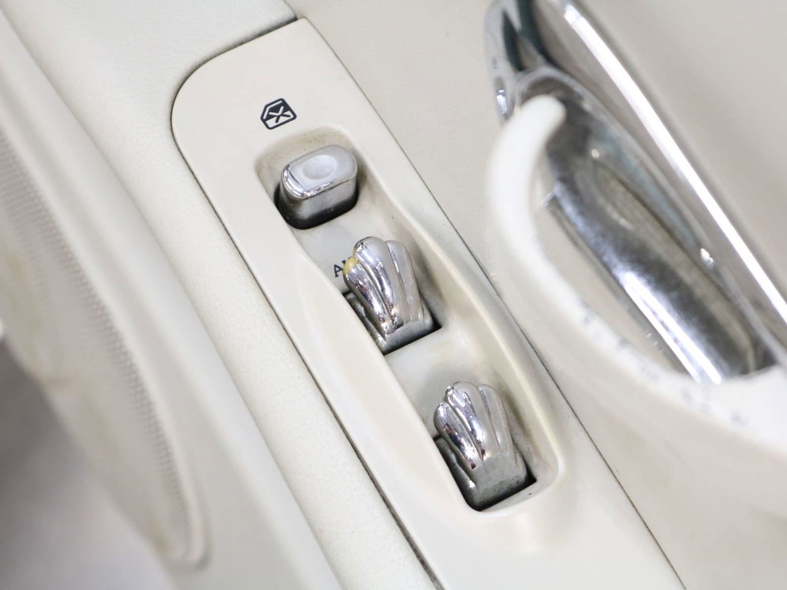1991 Nissan Figaro 24