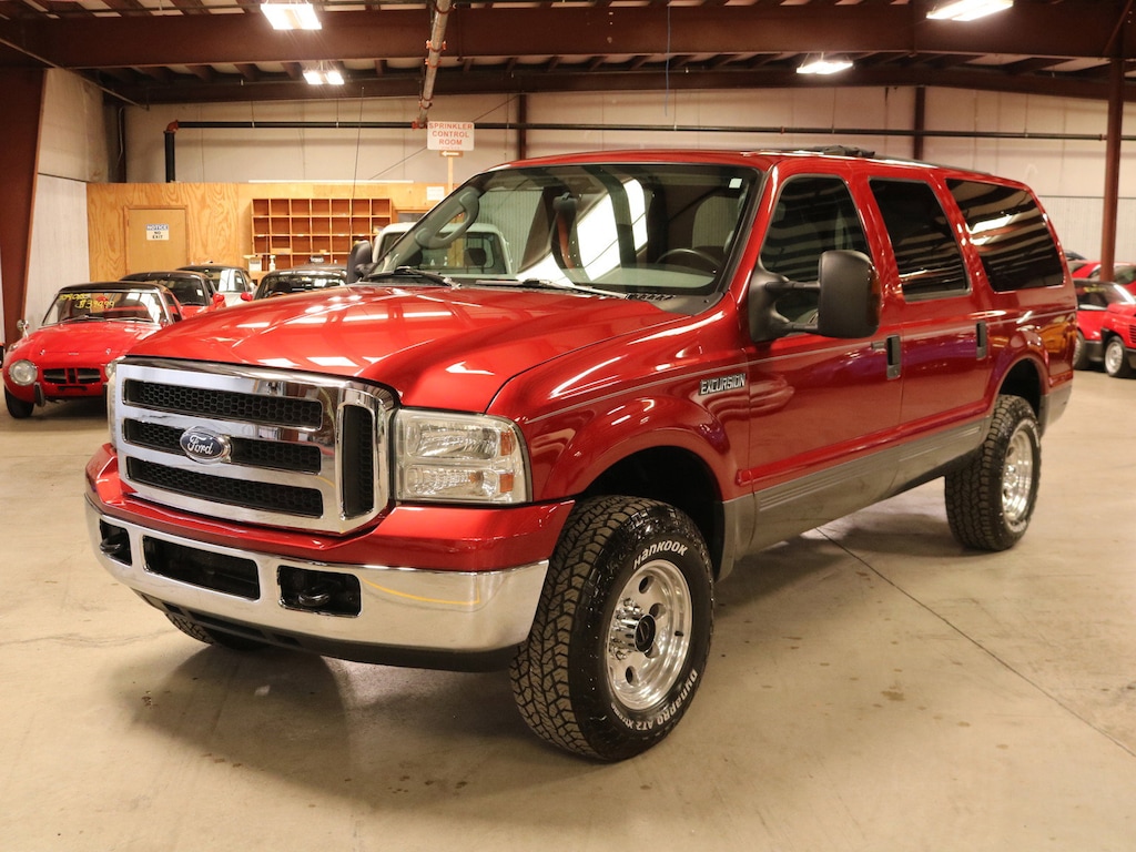 Used 2005 Ford Excursion XLT SUV