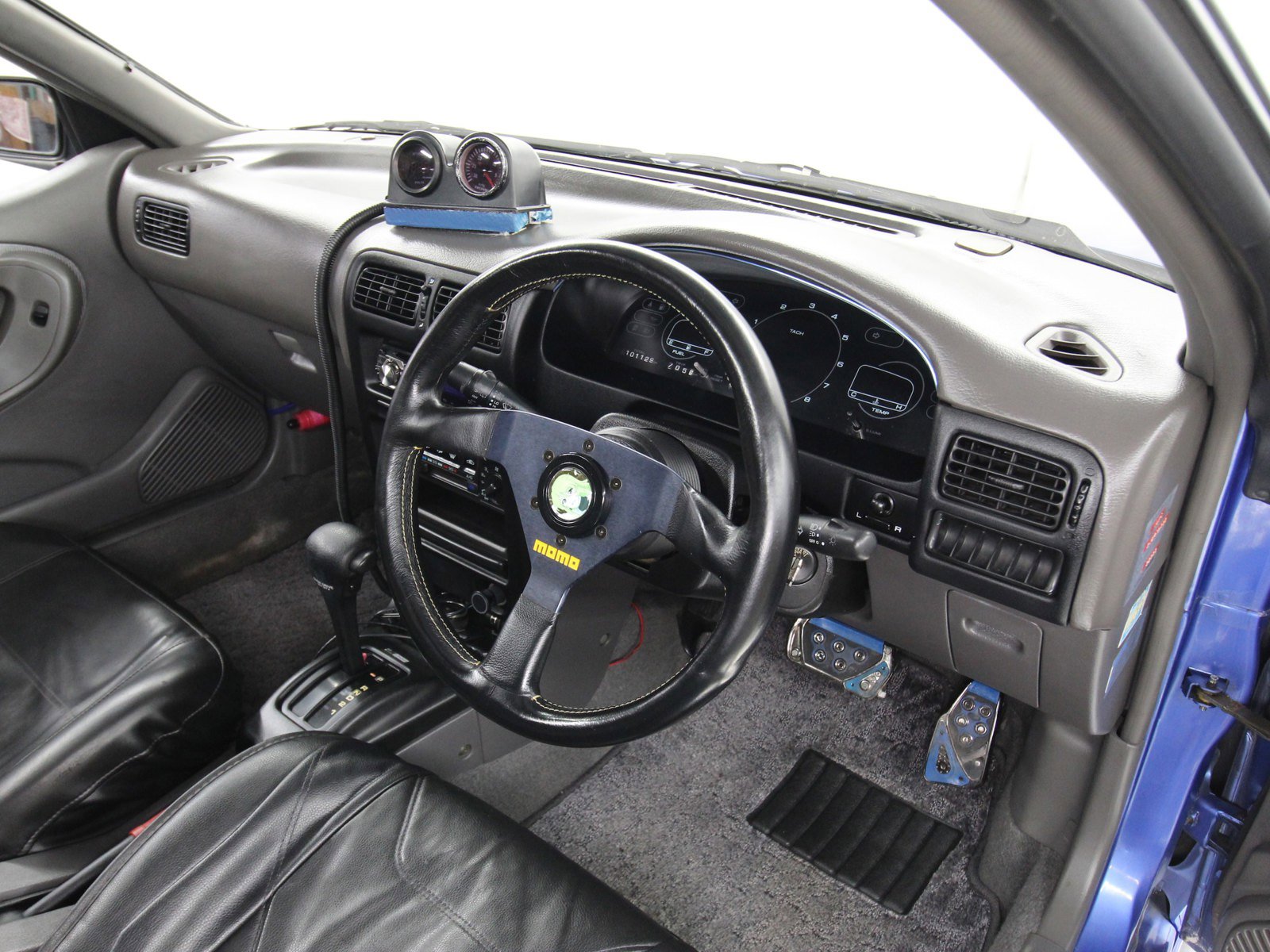 1992 Nissan Sunny 11