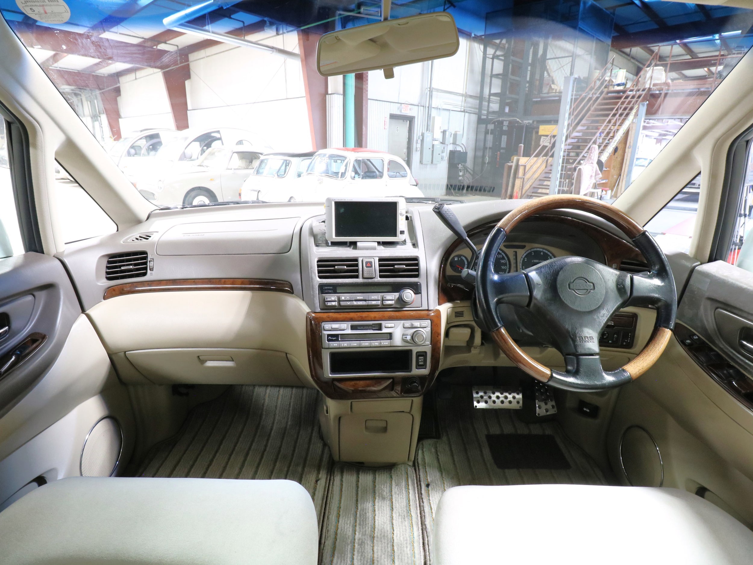 1999 Nissan Presage 50