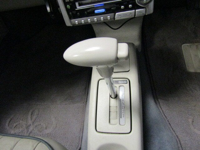 1991 Nissan Figaro 17