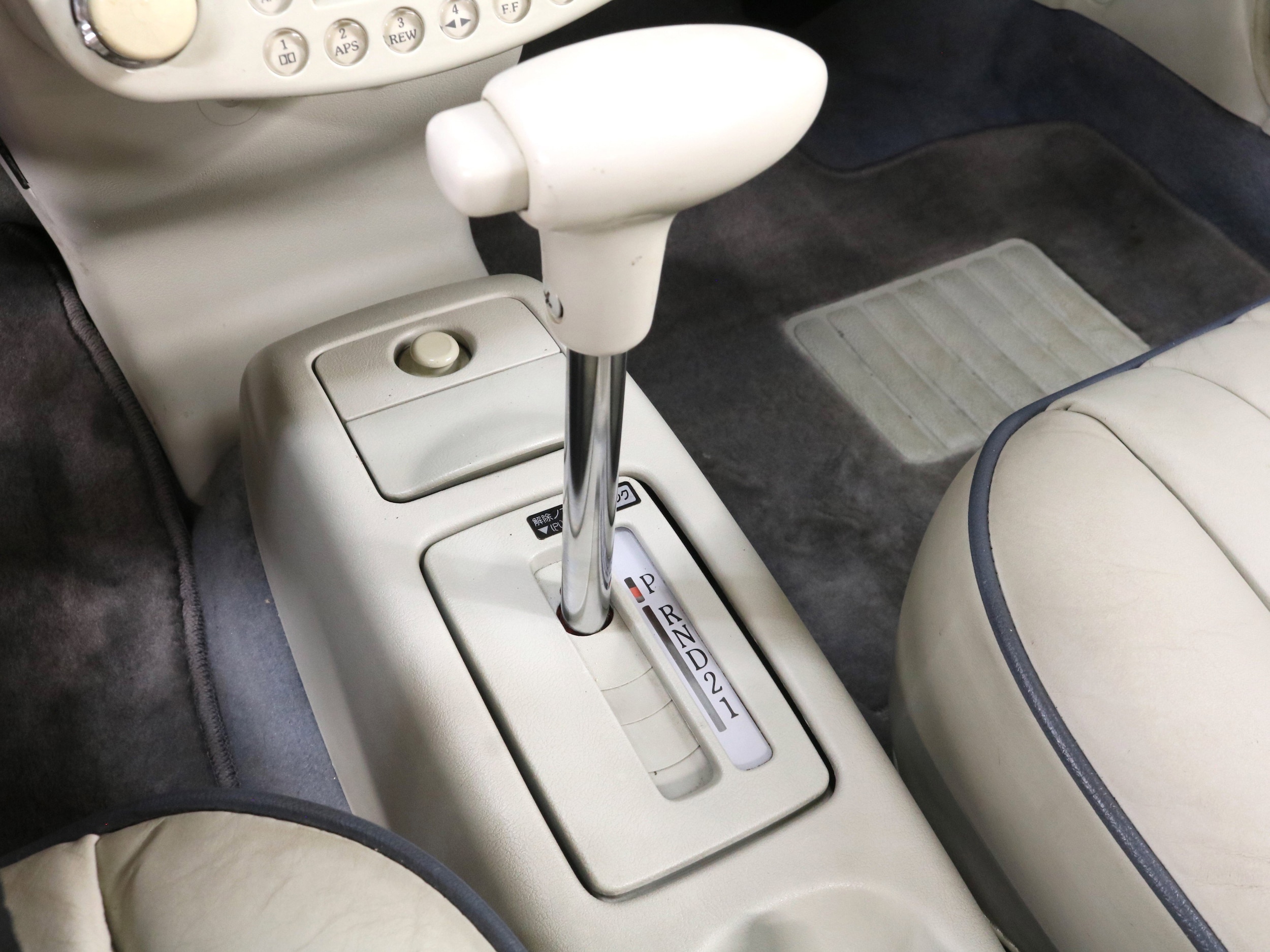 1991 Nissan Figaro 14