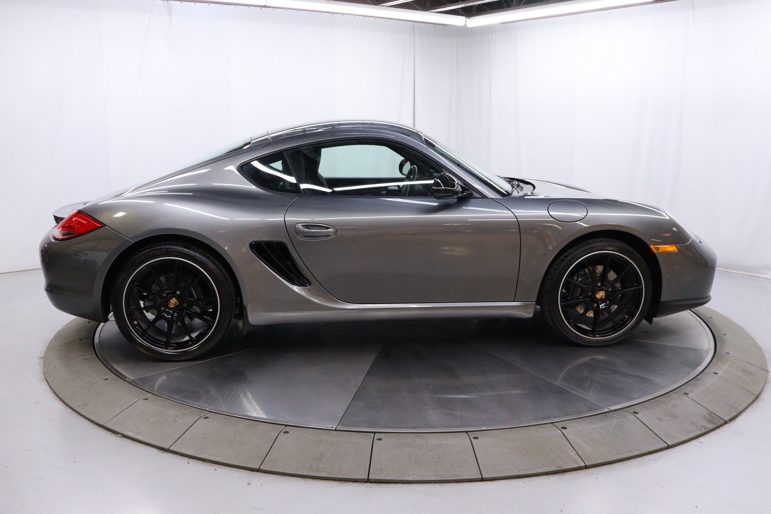 2011 Porsche Cayman 8