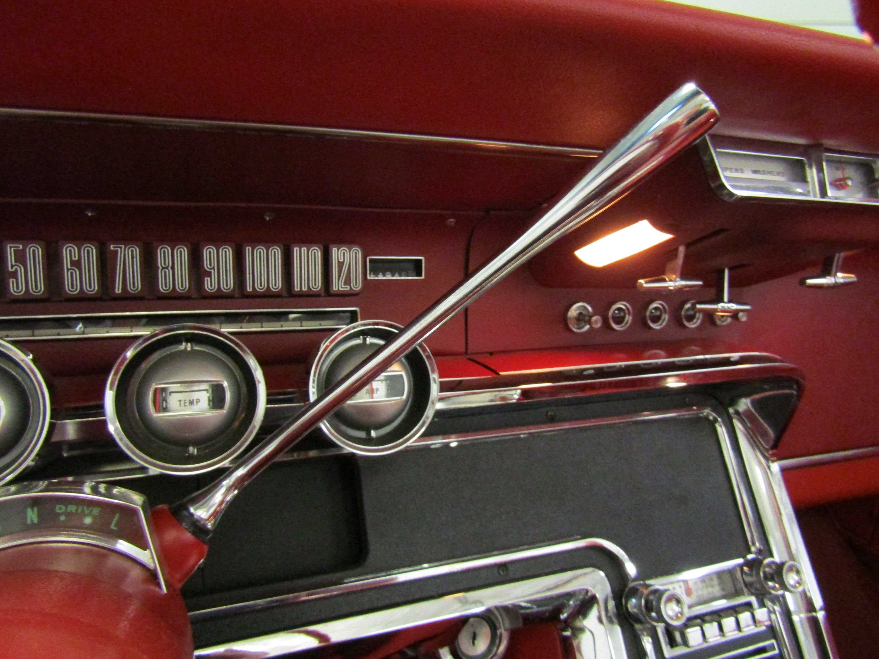 1965 Ford Thunderbird 31