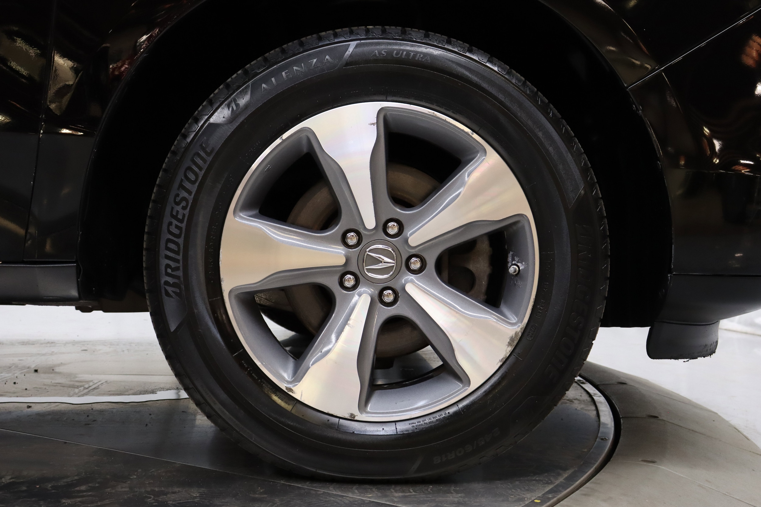 2014 Acura MDX 32