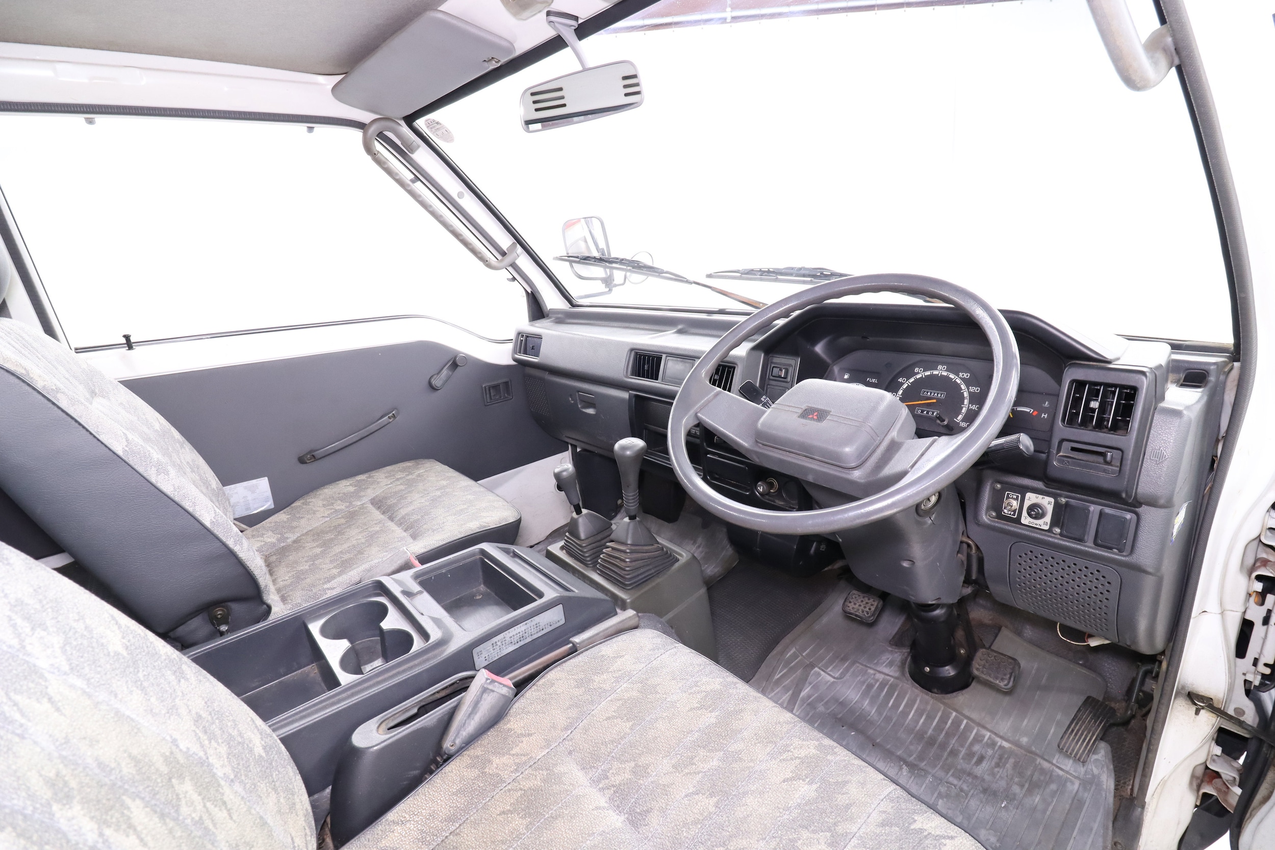 1997 Mitsubishi Delica 11