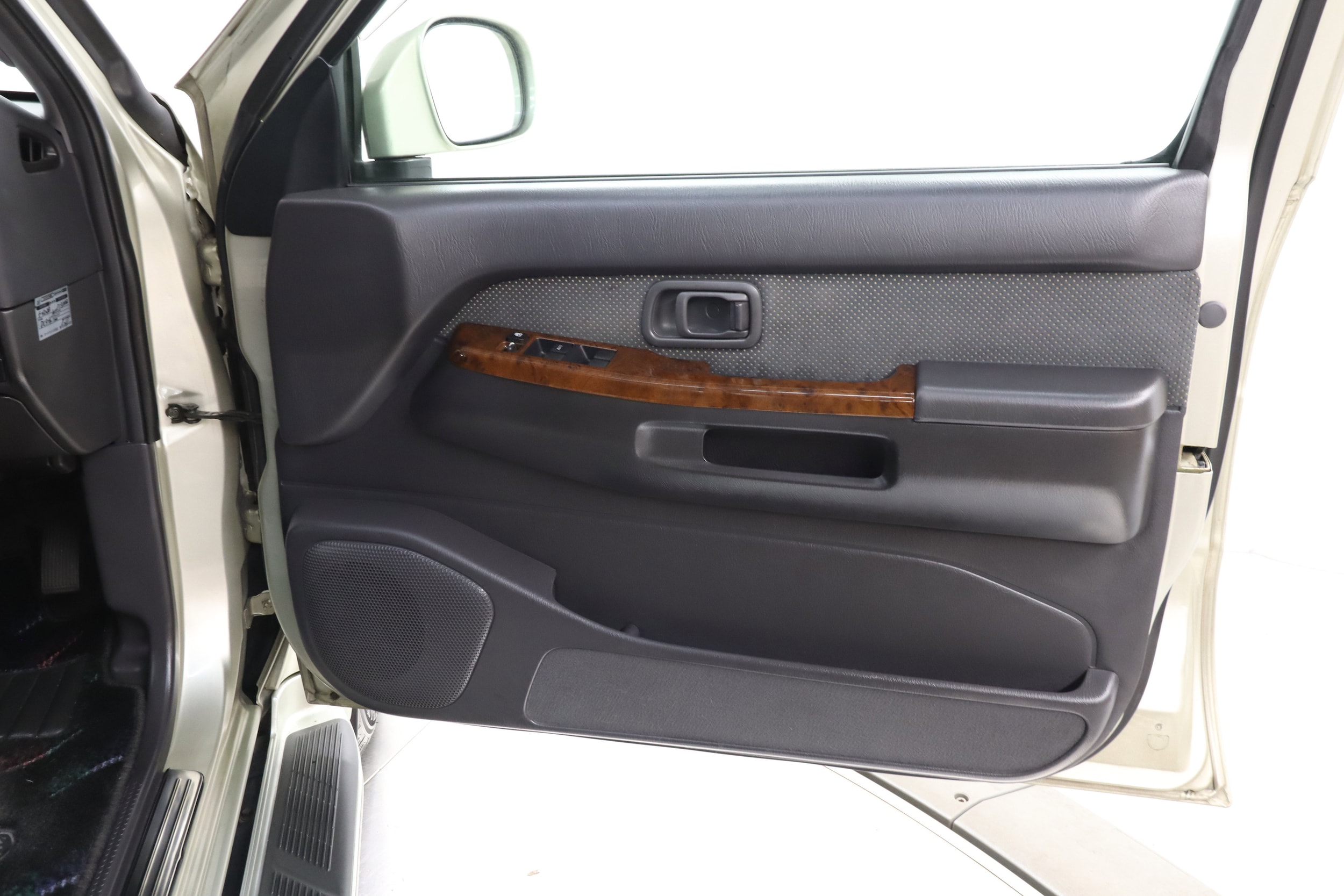 1996 Nissan Terrano 22