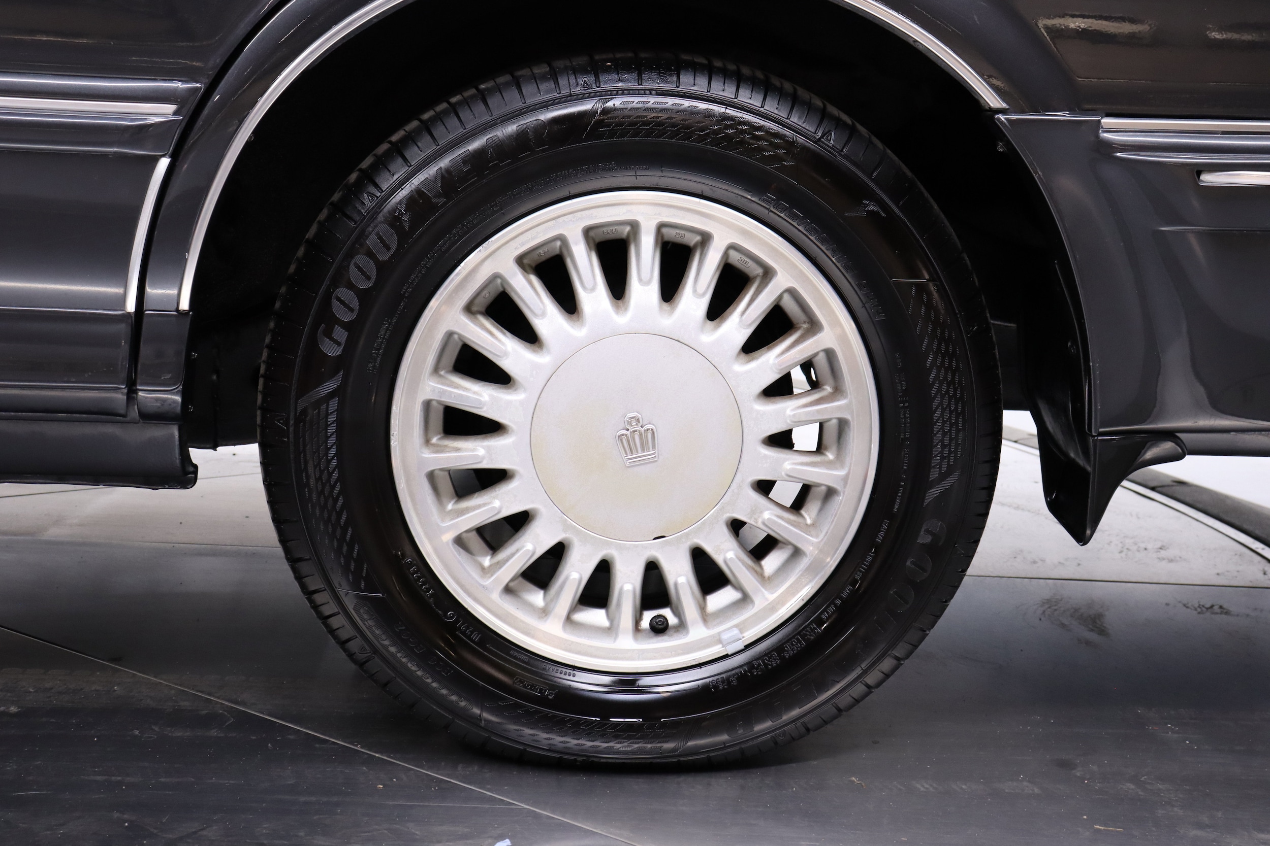 1999 Toyota Crown 35