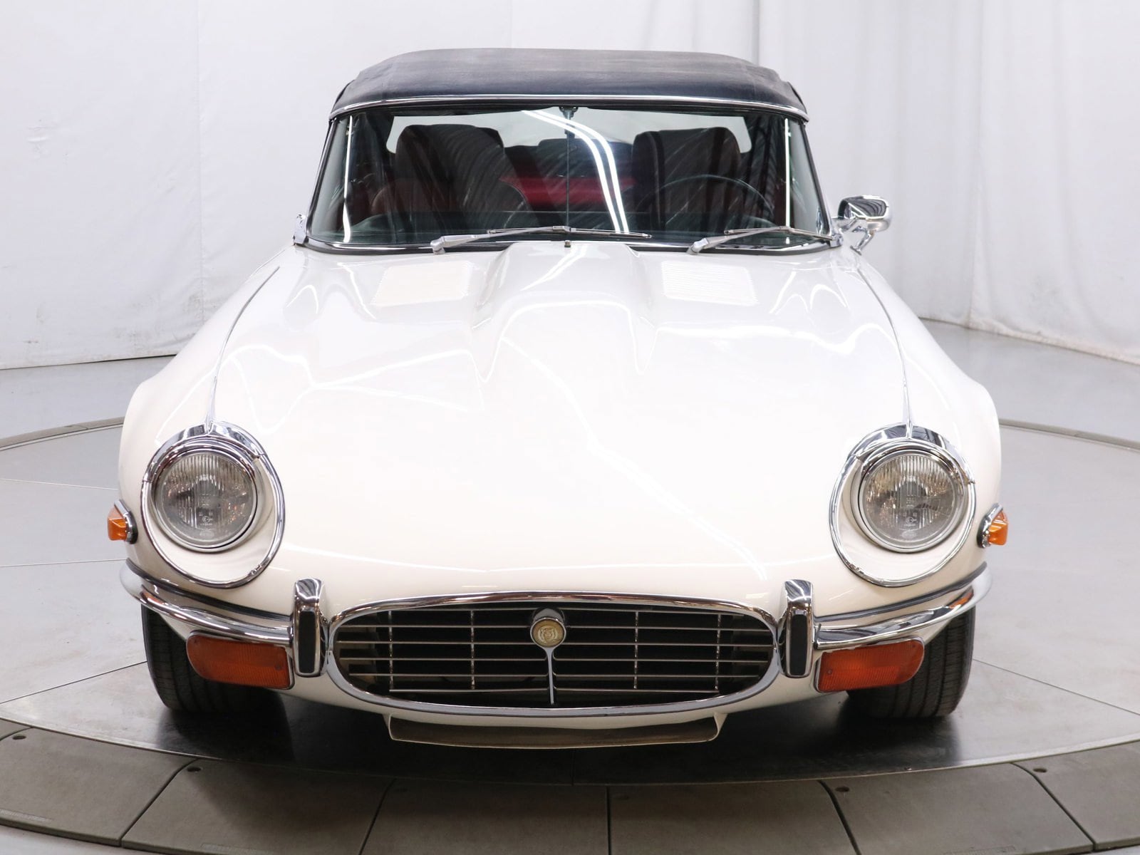 1974 Jaguar E Type 10