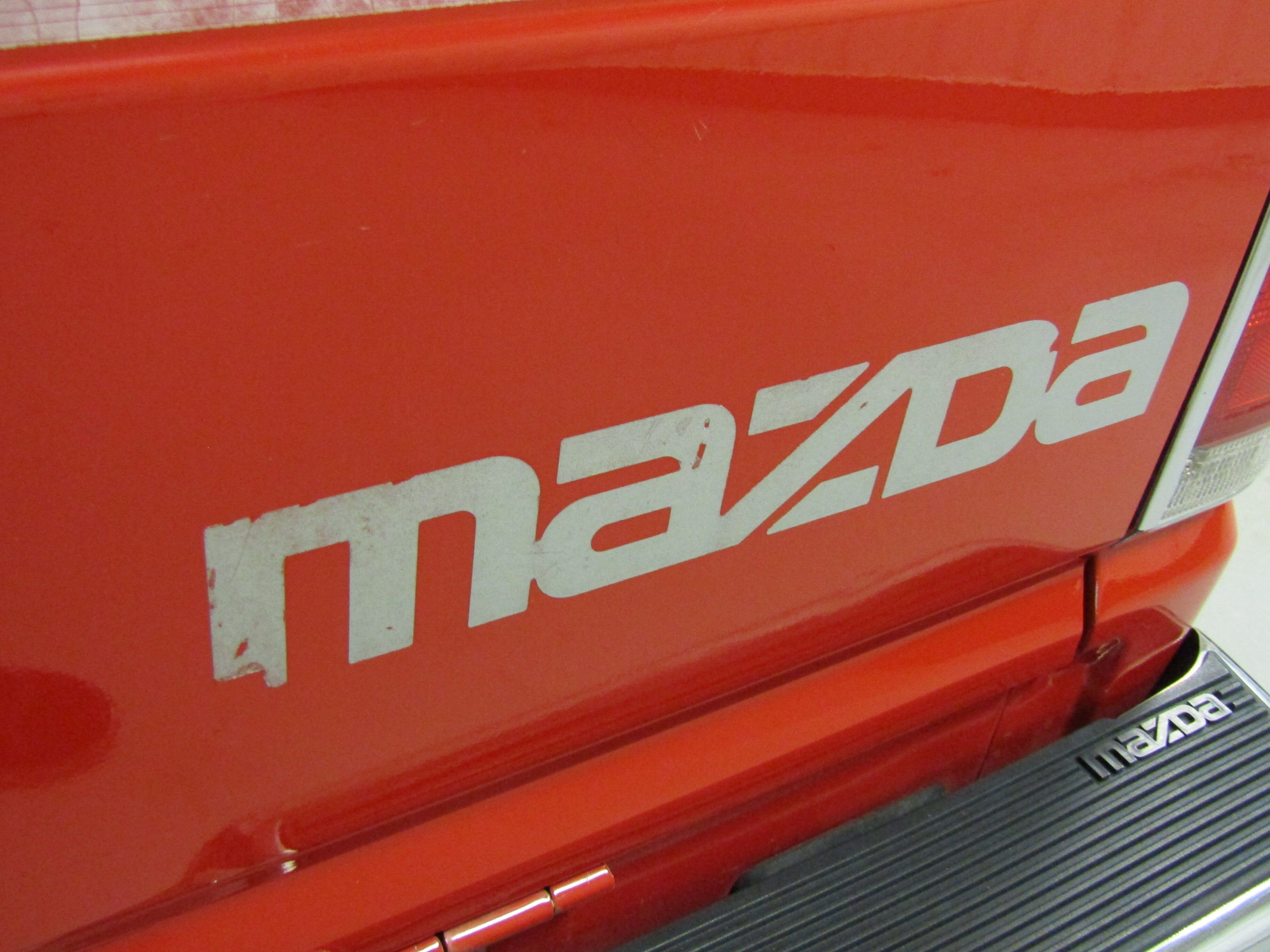 1991 Mazda B2600I 39