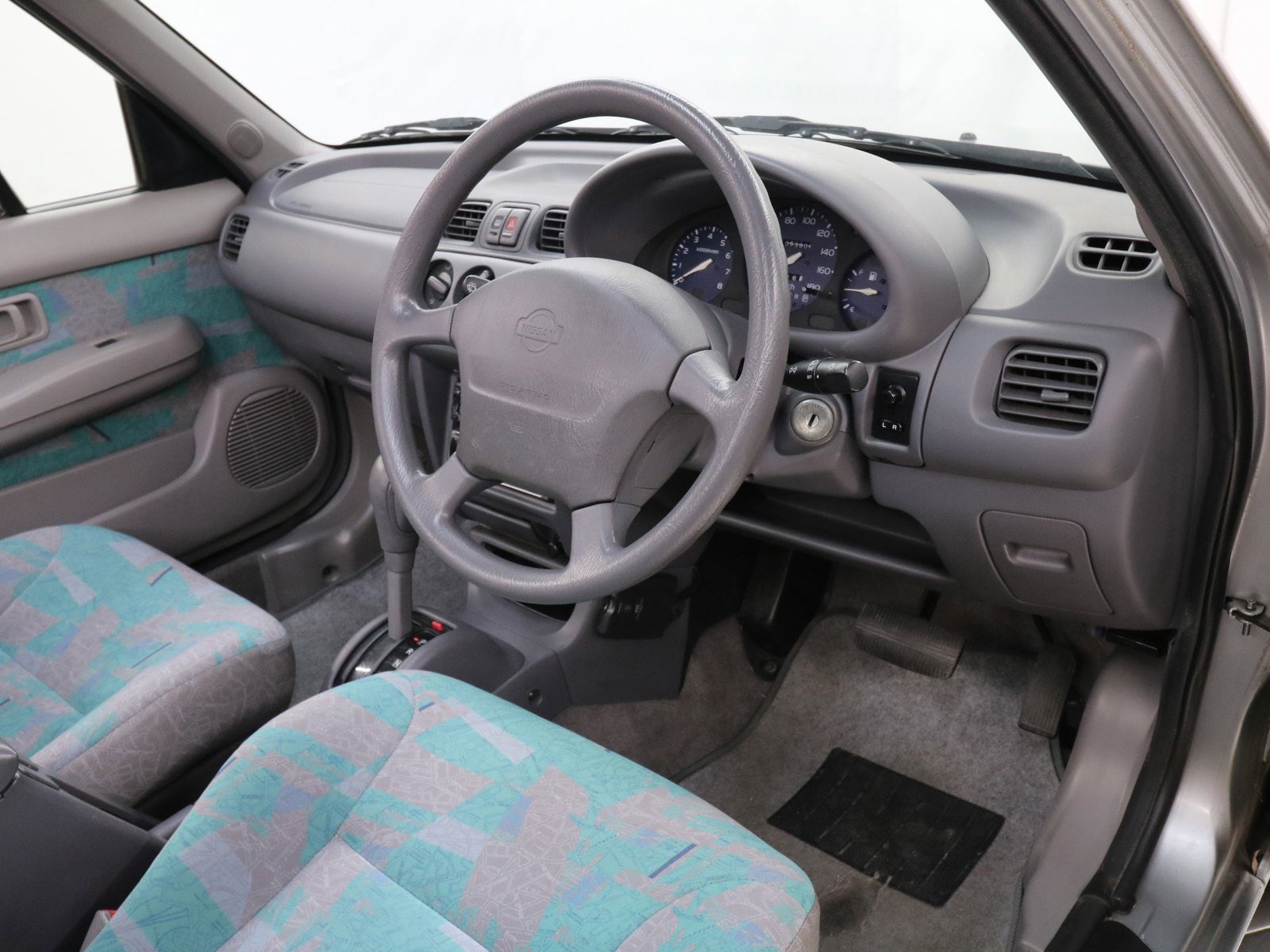 1998 Nissan March 11