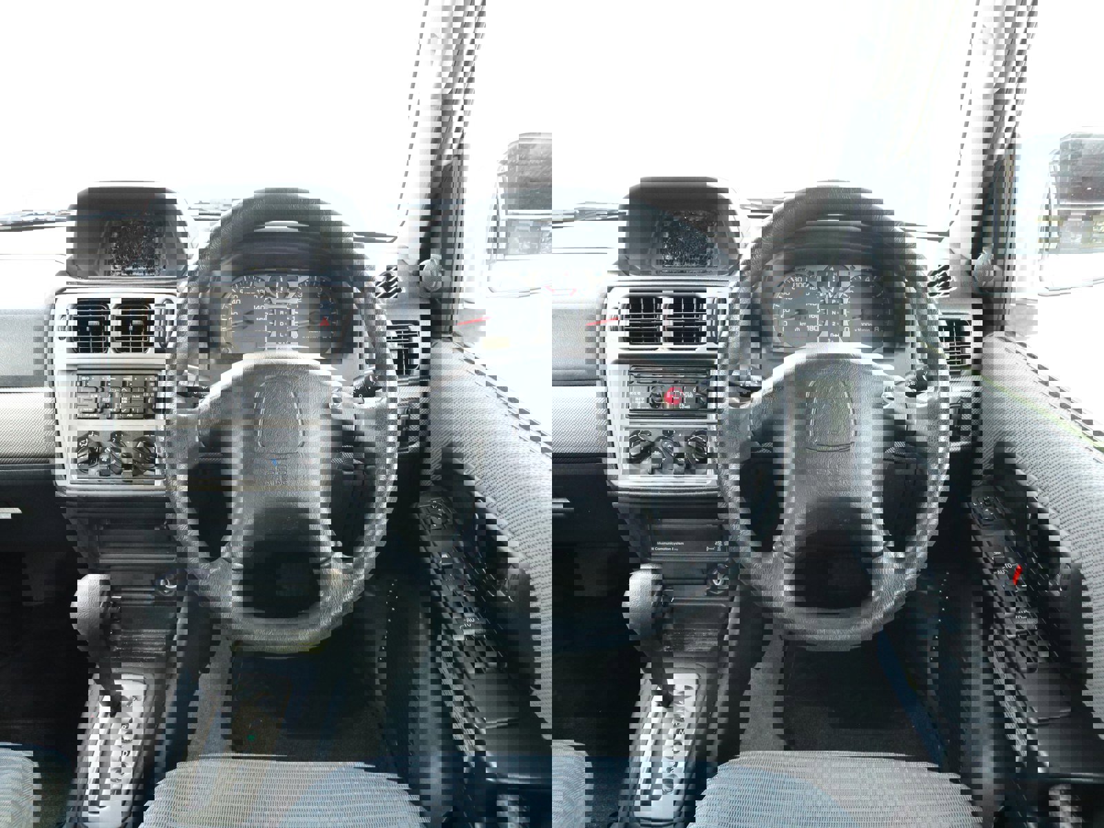 1999 Mitsubishi Pajero 9