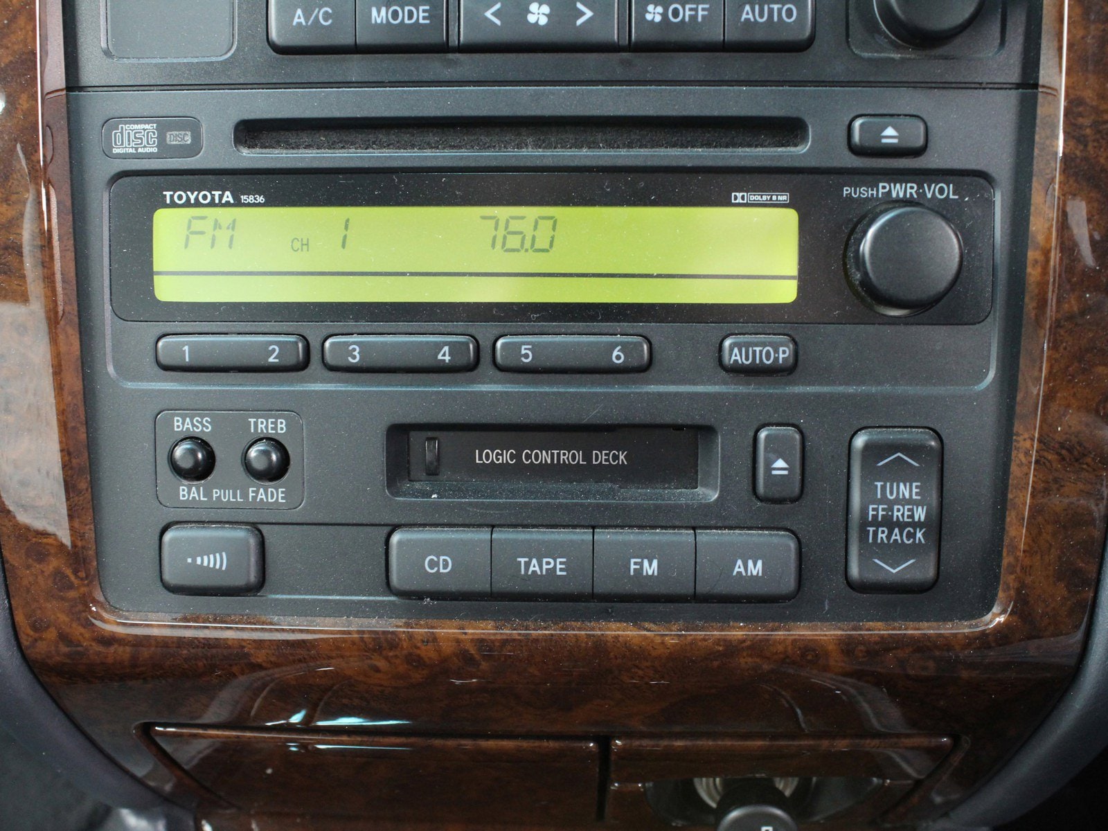 1997 Toyota Crown 16