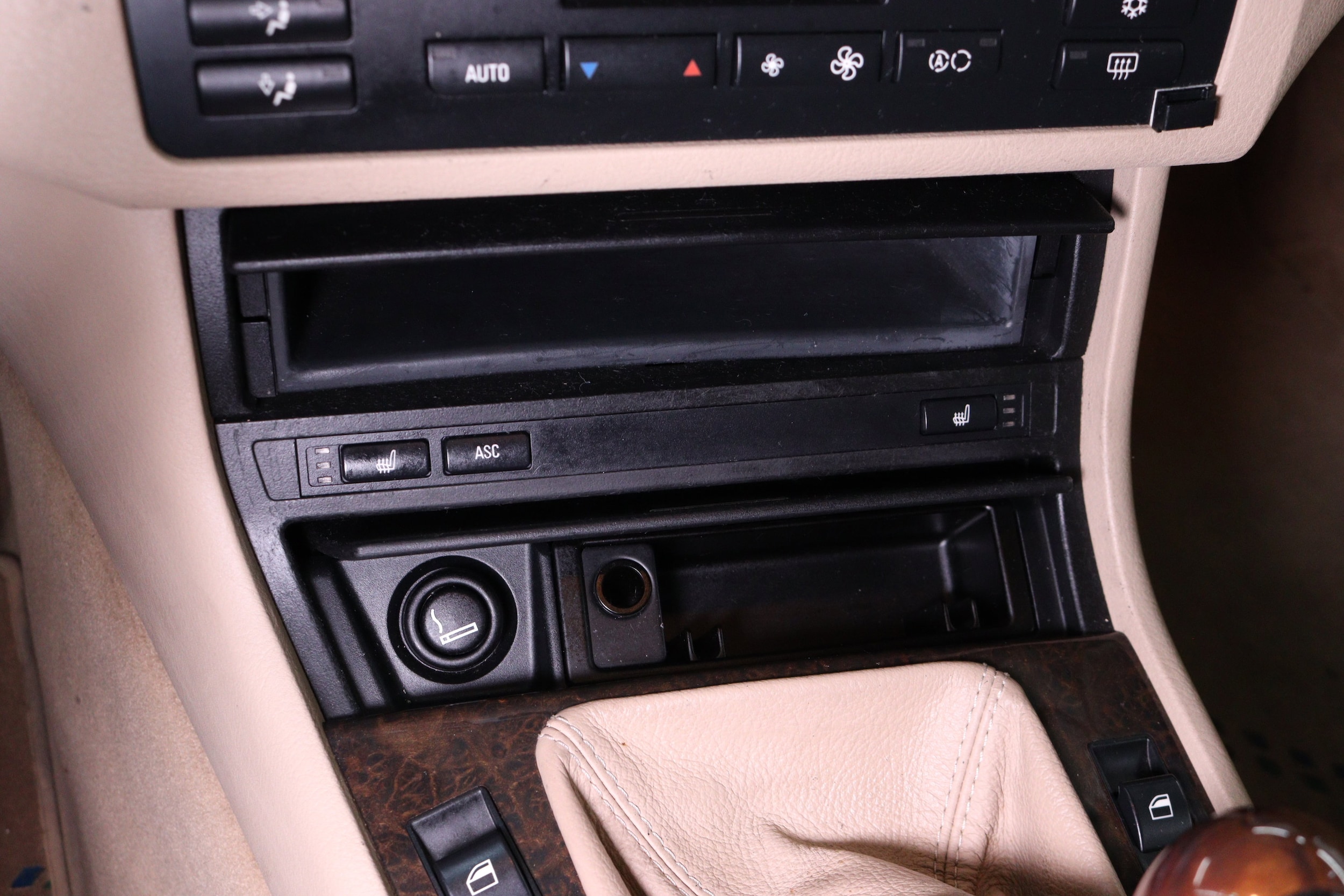 2000 BMW Alpina B3 48