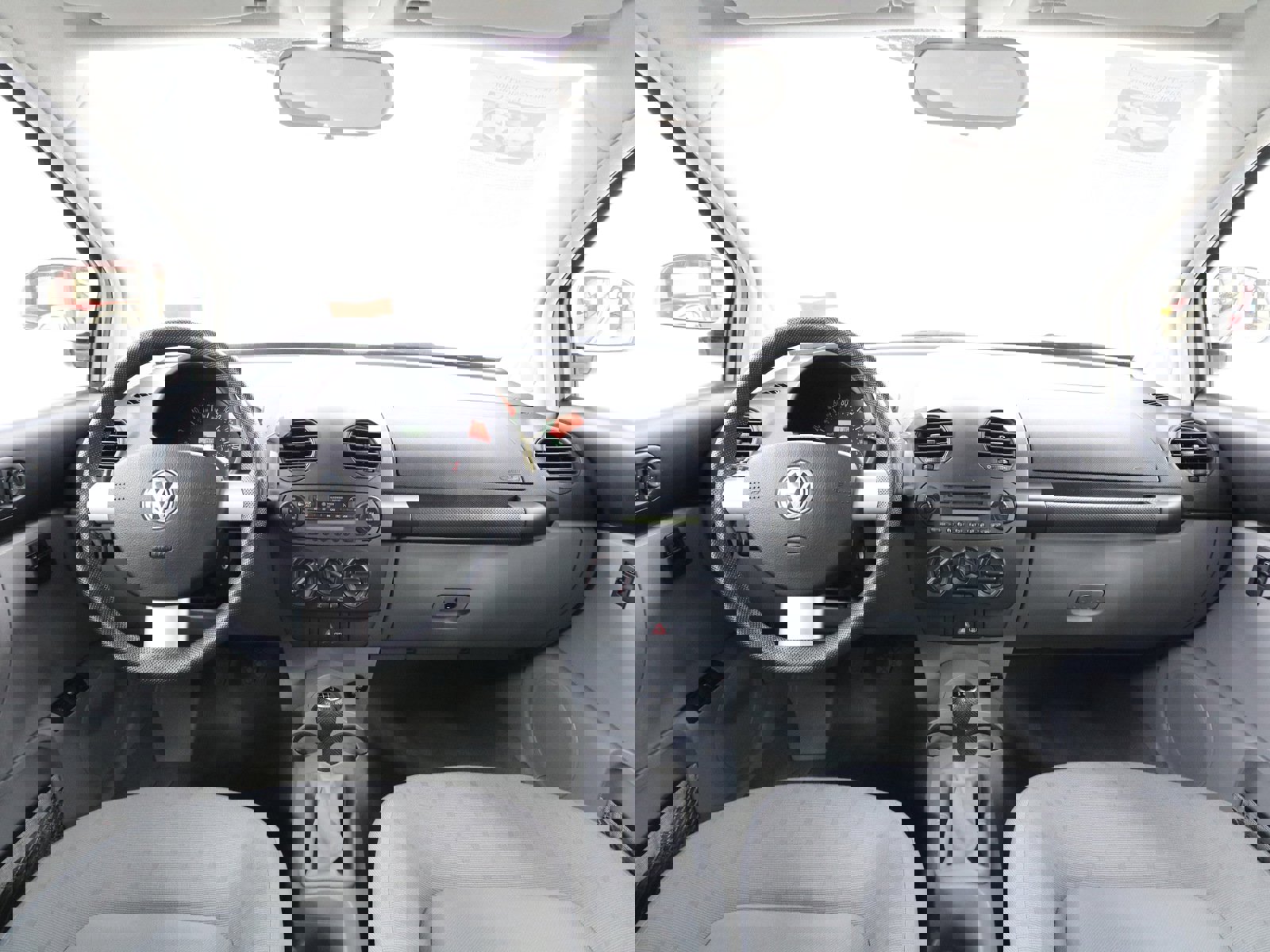 1998 Volkswagen New Beetle 38