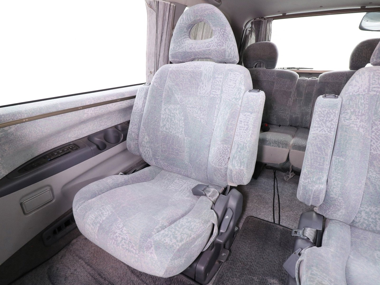 1997 Mitsubishi Delica 19
