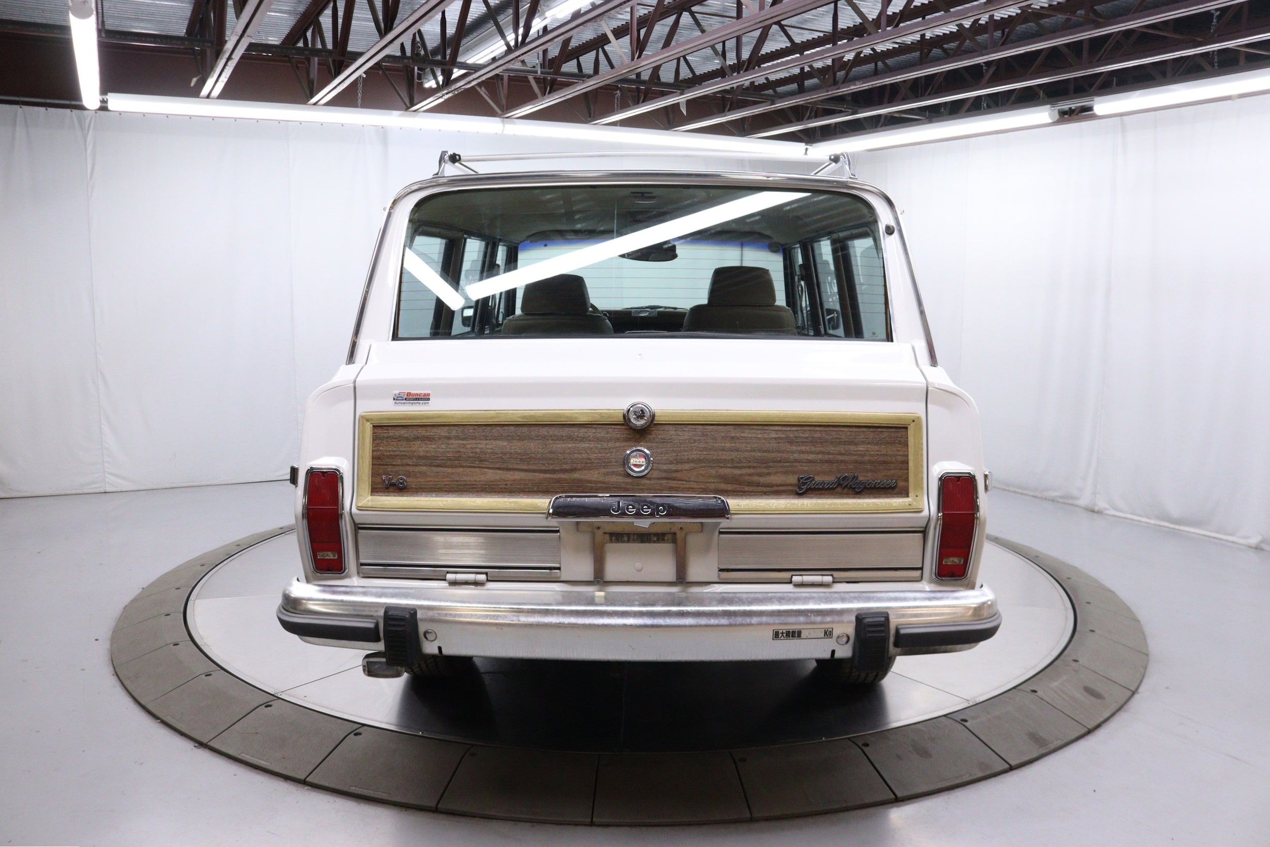 1997 Jeep Grand Wagoneer 6