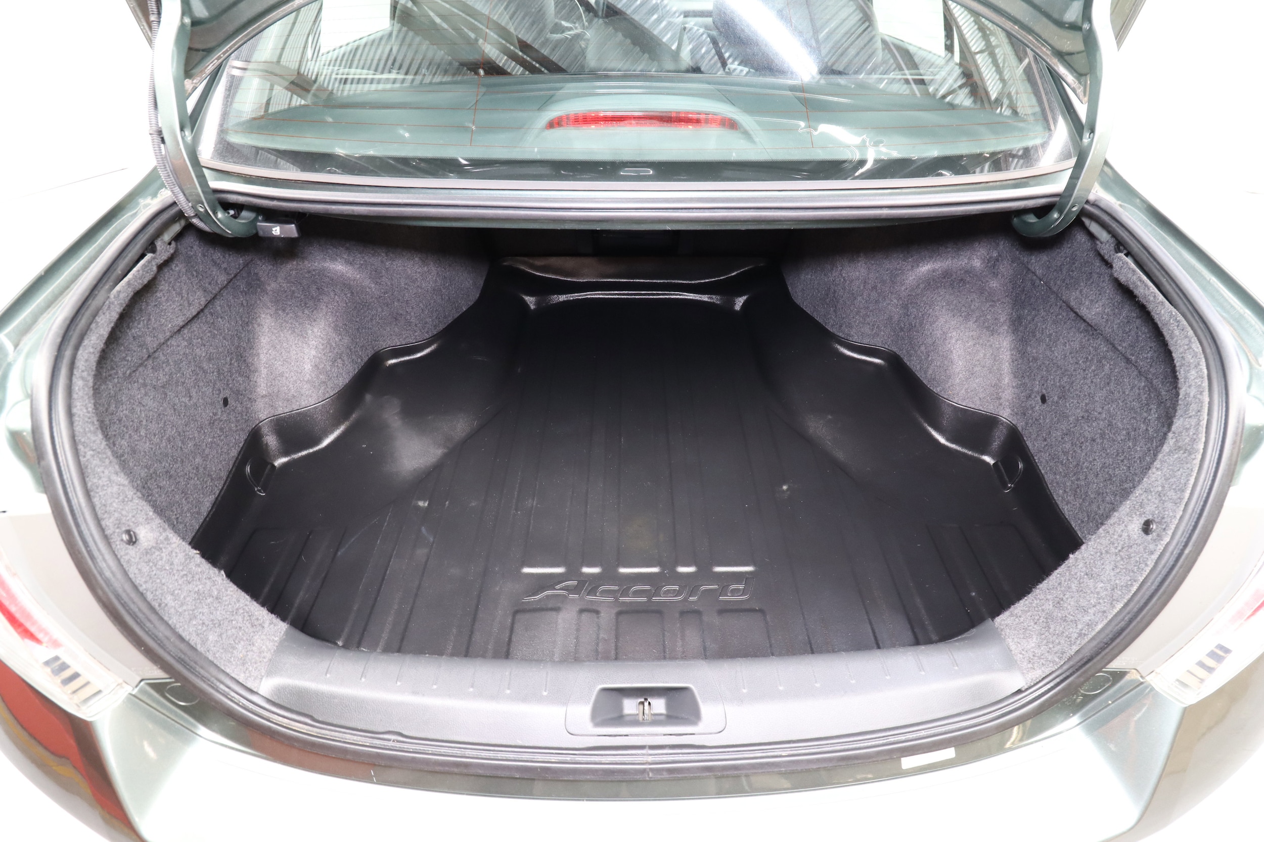 2009 Honda Accord Sdn 27