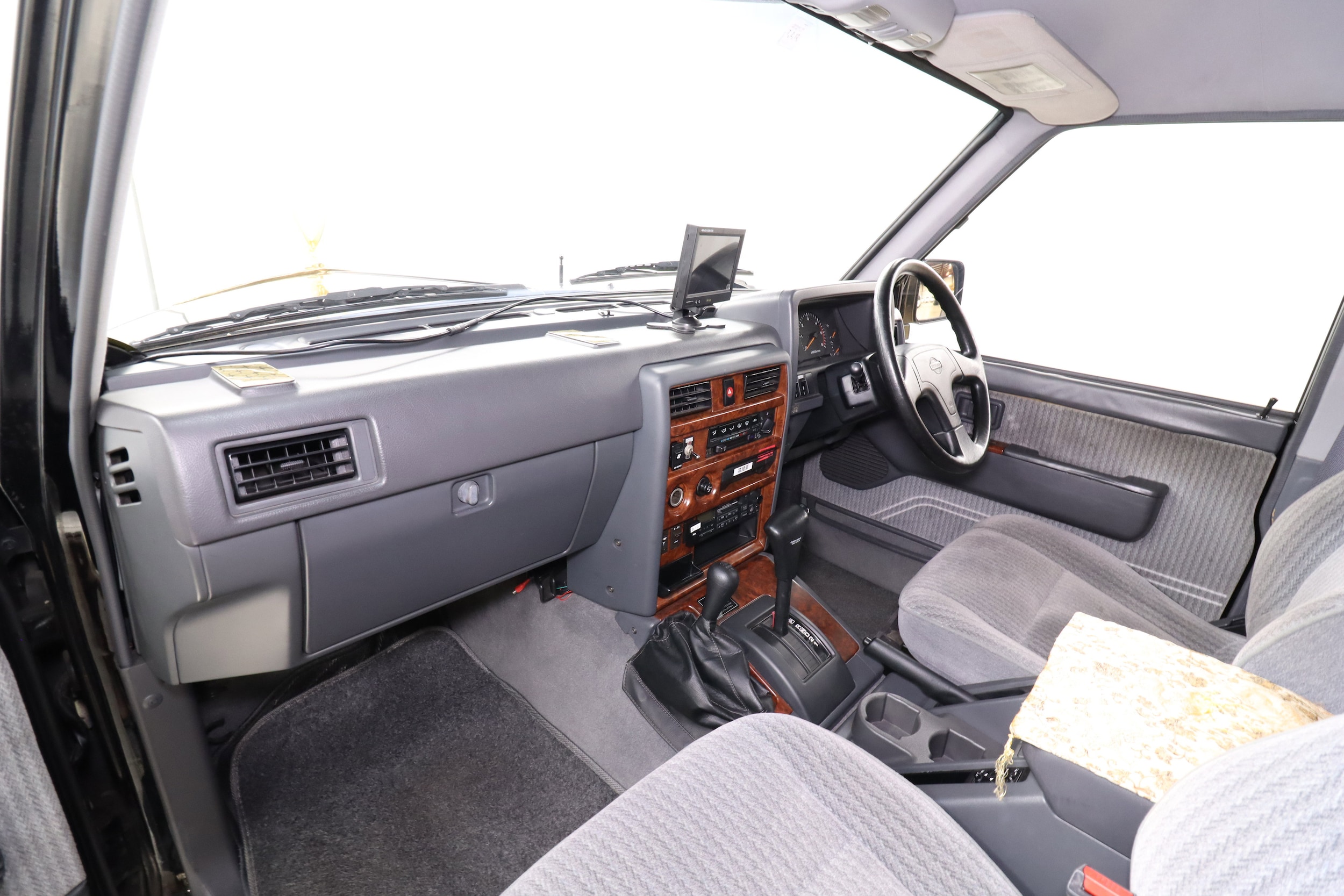 1995 Nissan Safari 19