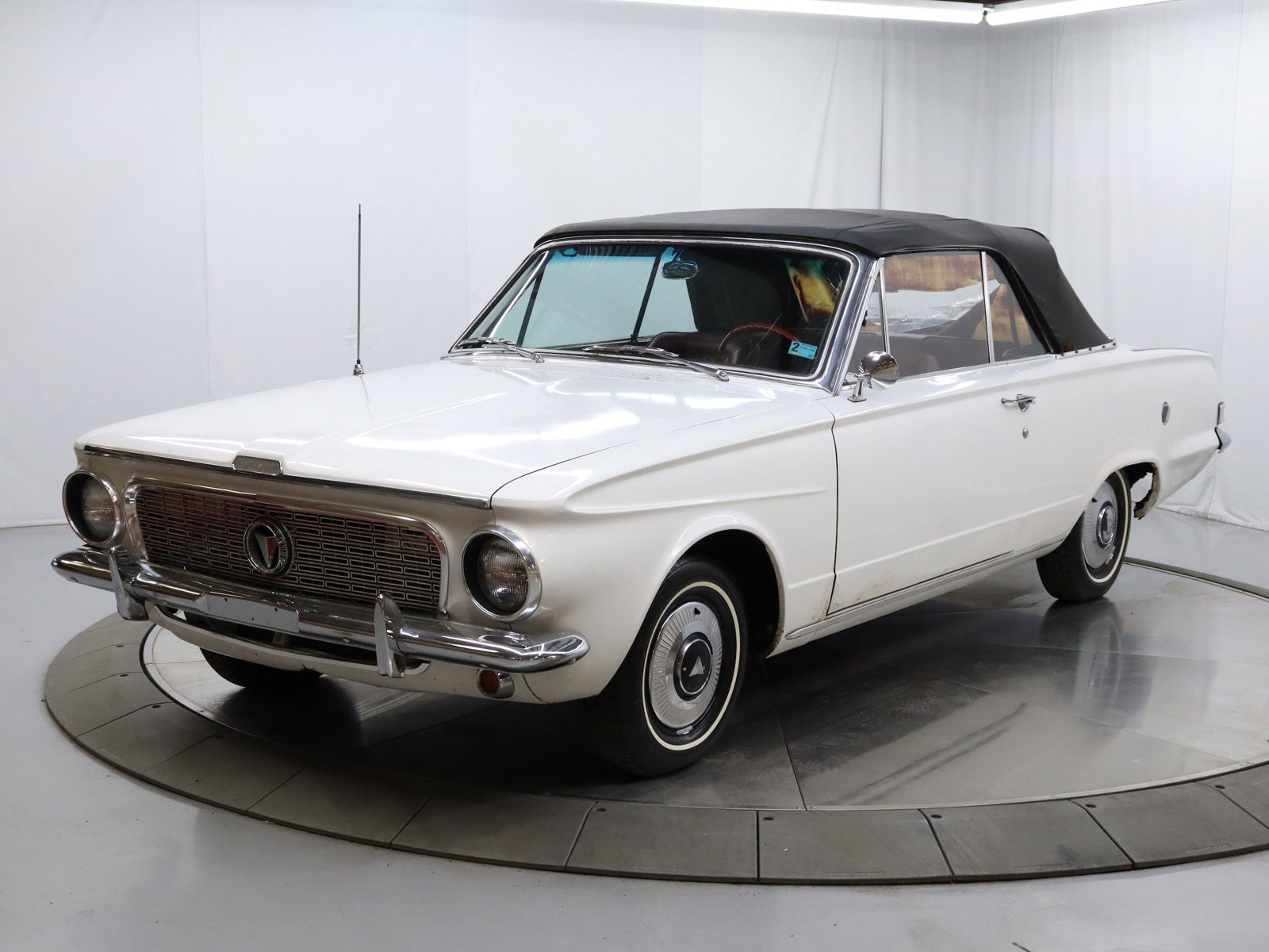 1963 Plymouth Valiant 1