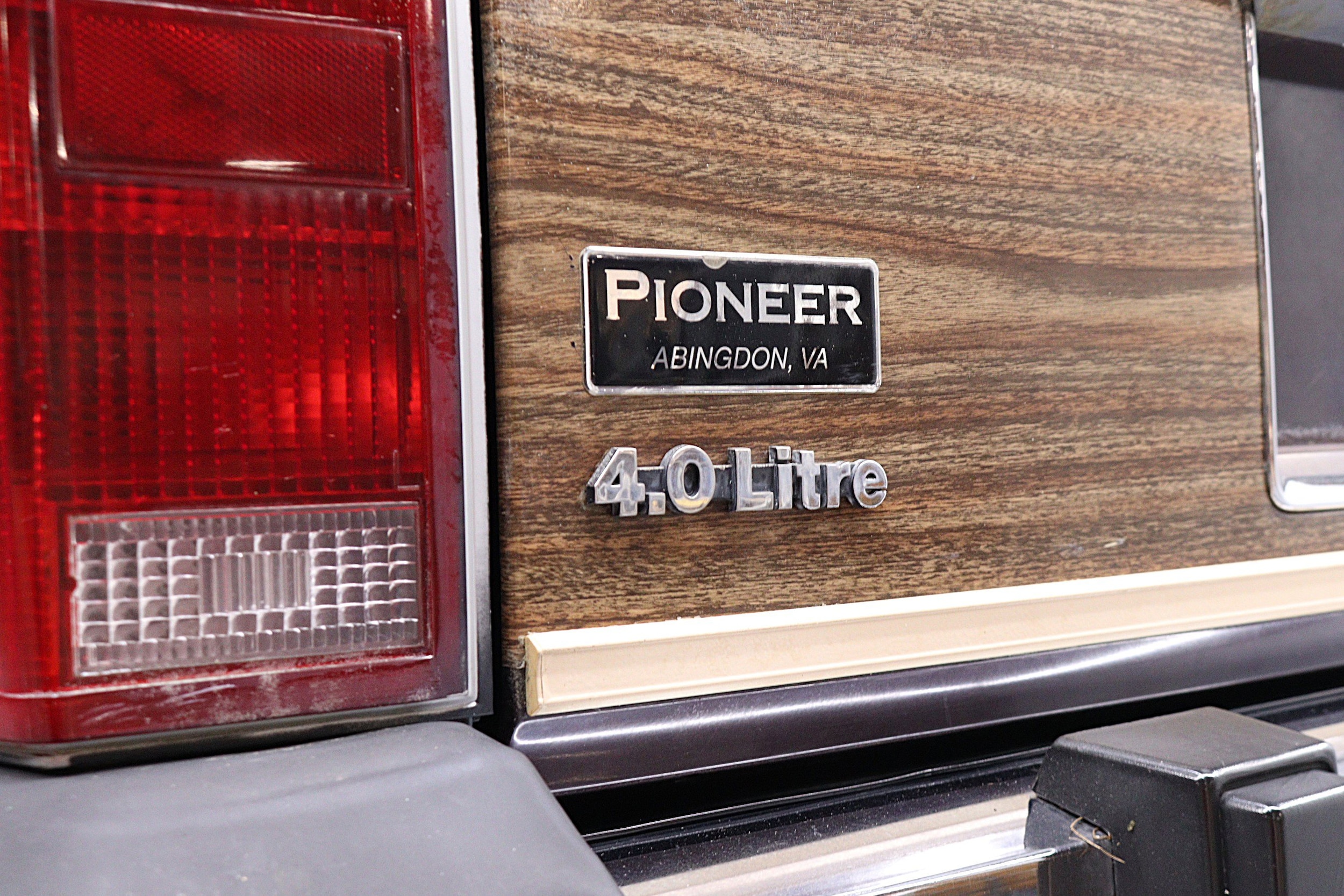 1989 Jeep Wagoneer Limited 75