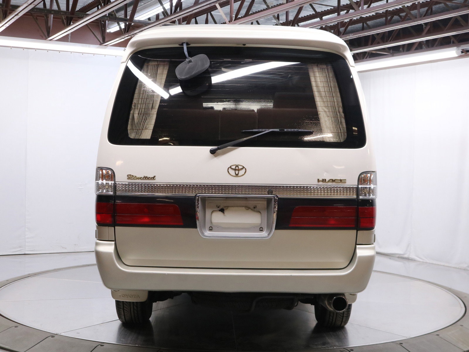 1999 Toyota Hiace 6