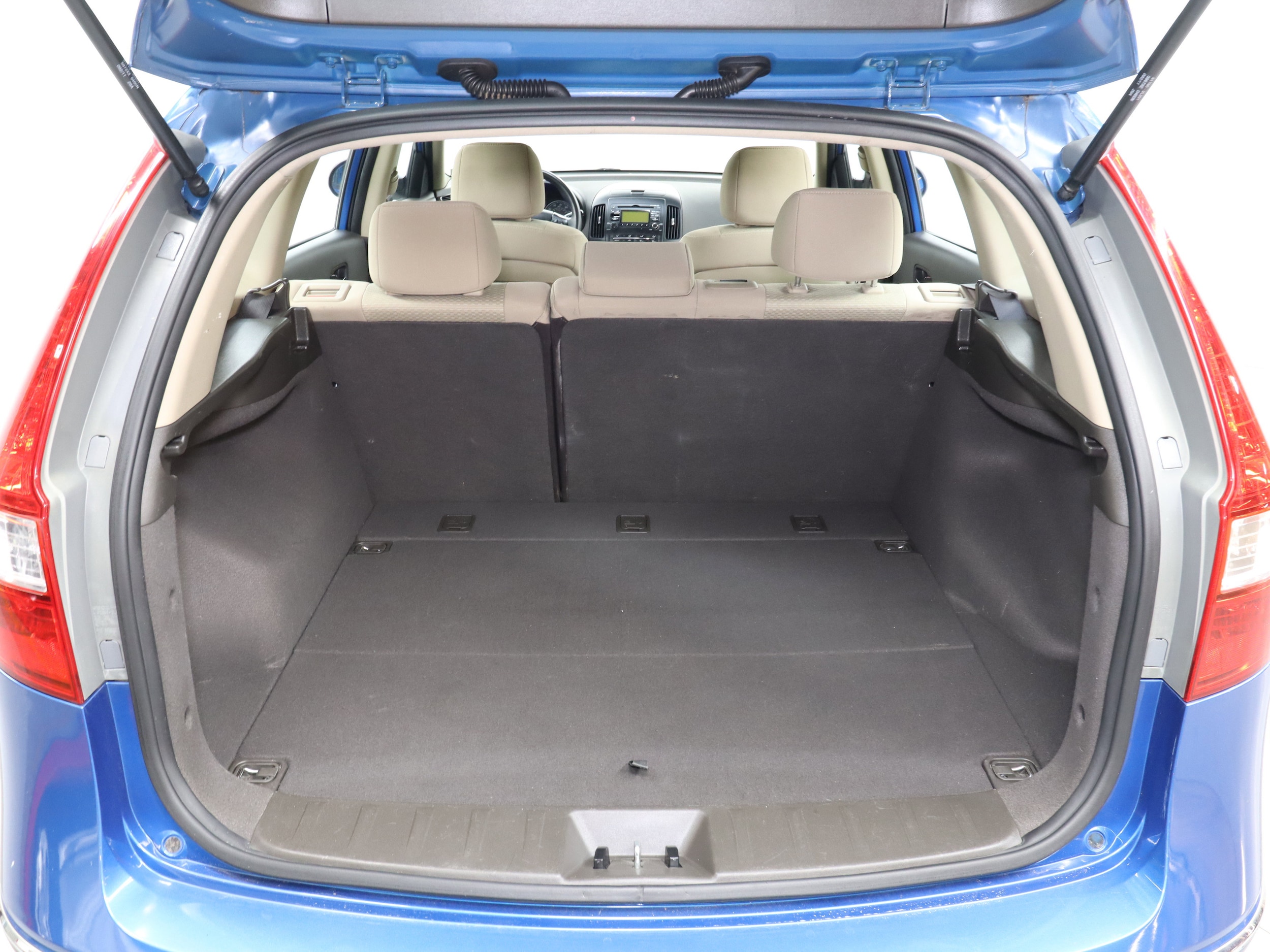 2011 Hyundai Elantra Touring 27