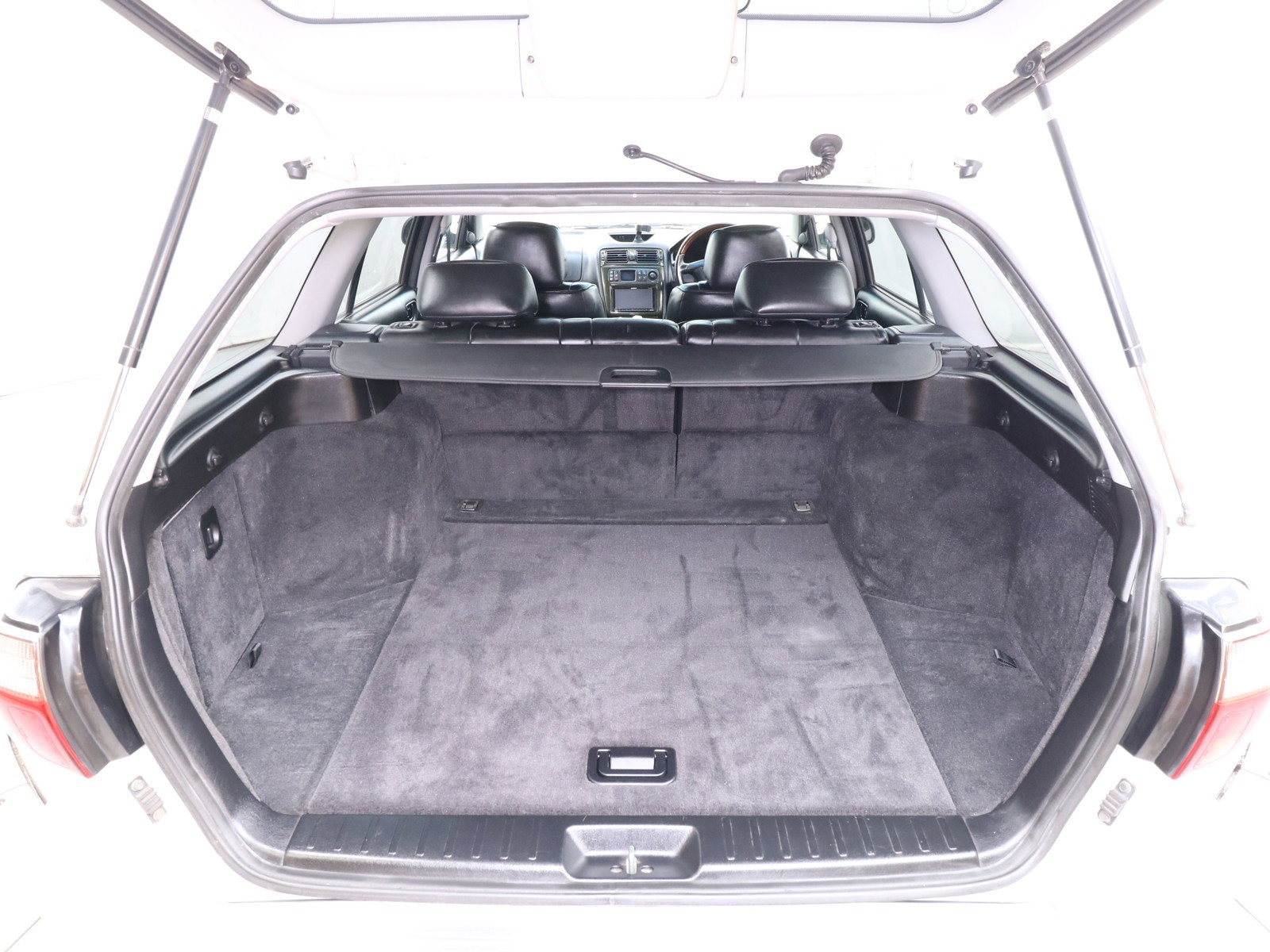 1998 Mitsubishi Legnum 27