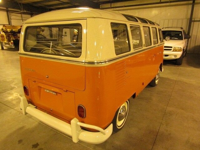 1964 Volkswagen Bus 8