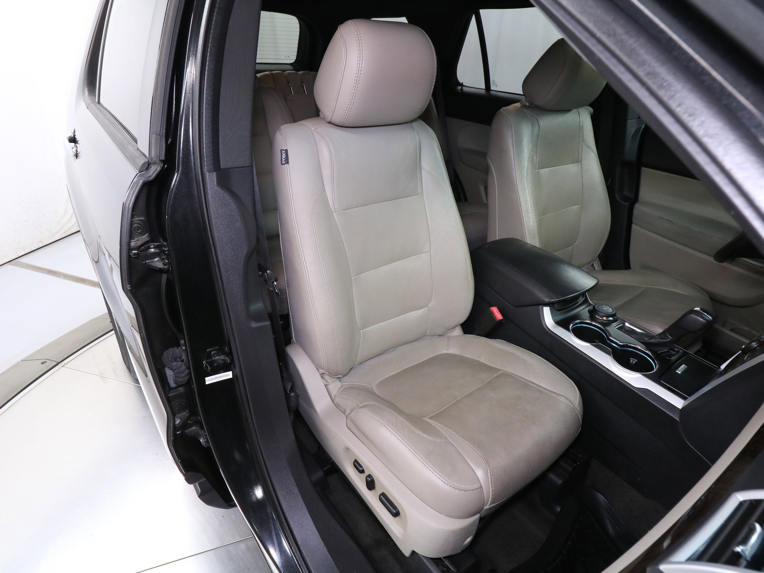 2015 Ford Explorer 17