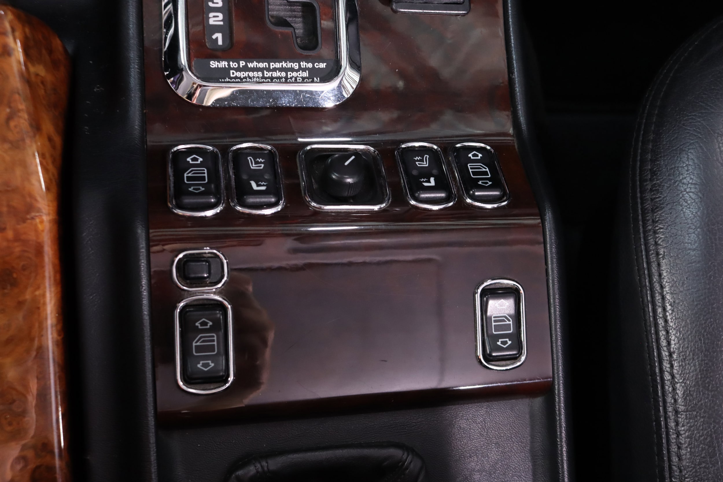 2000 Mercedes-Benz G500 17