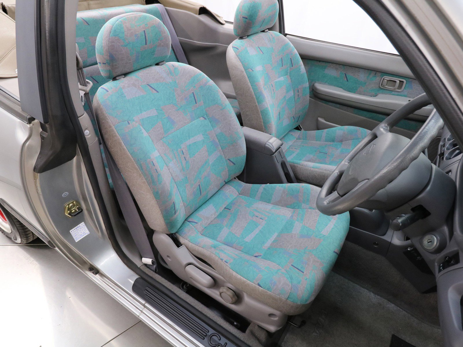 1998 Nissan March 18