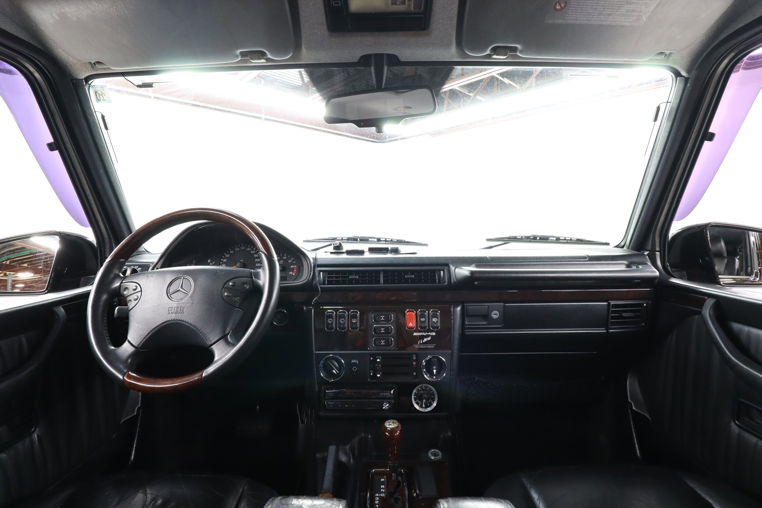 2000 Mercedes-Benz G500 54