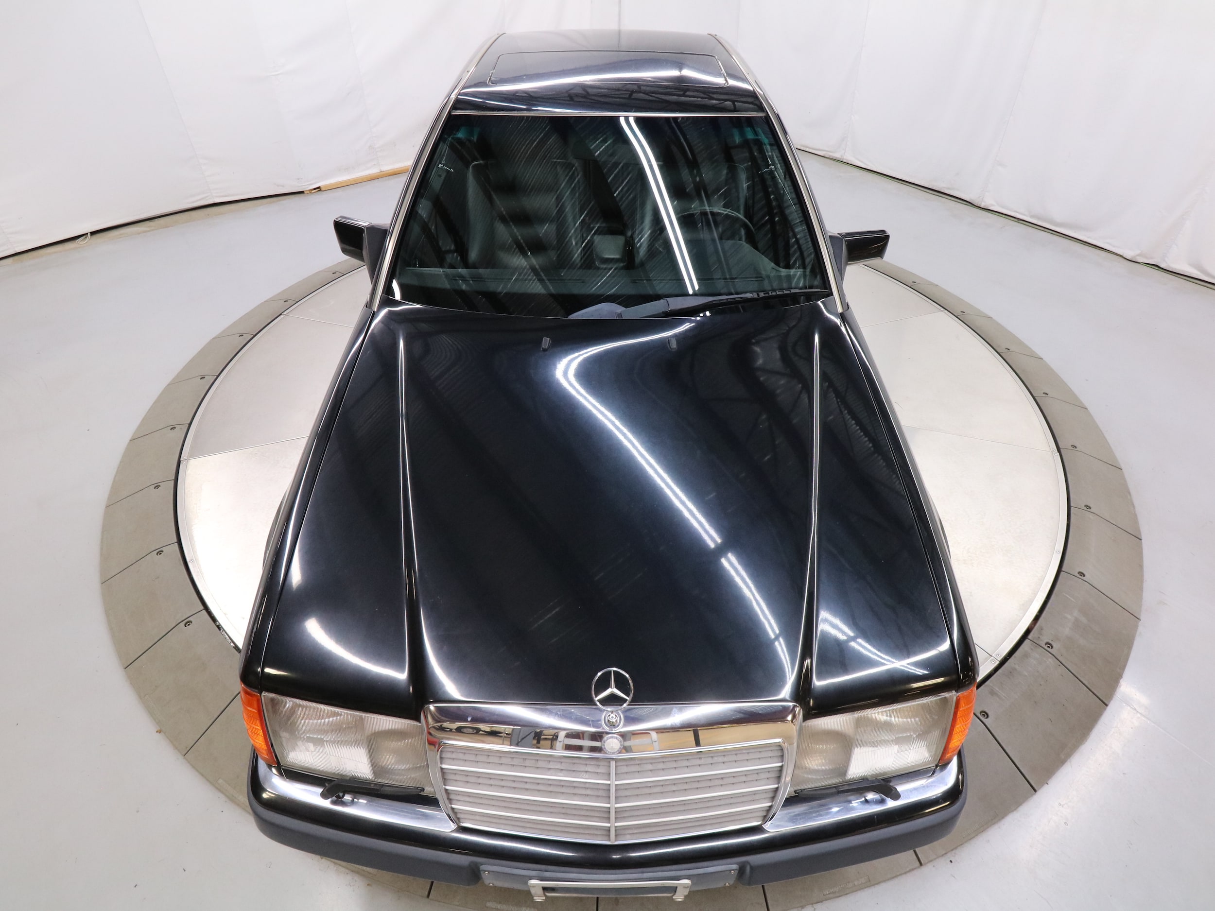 1992 Mercedes-Benz 300CE 41