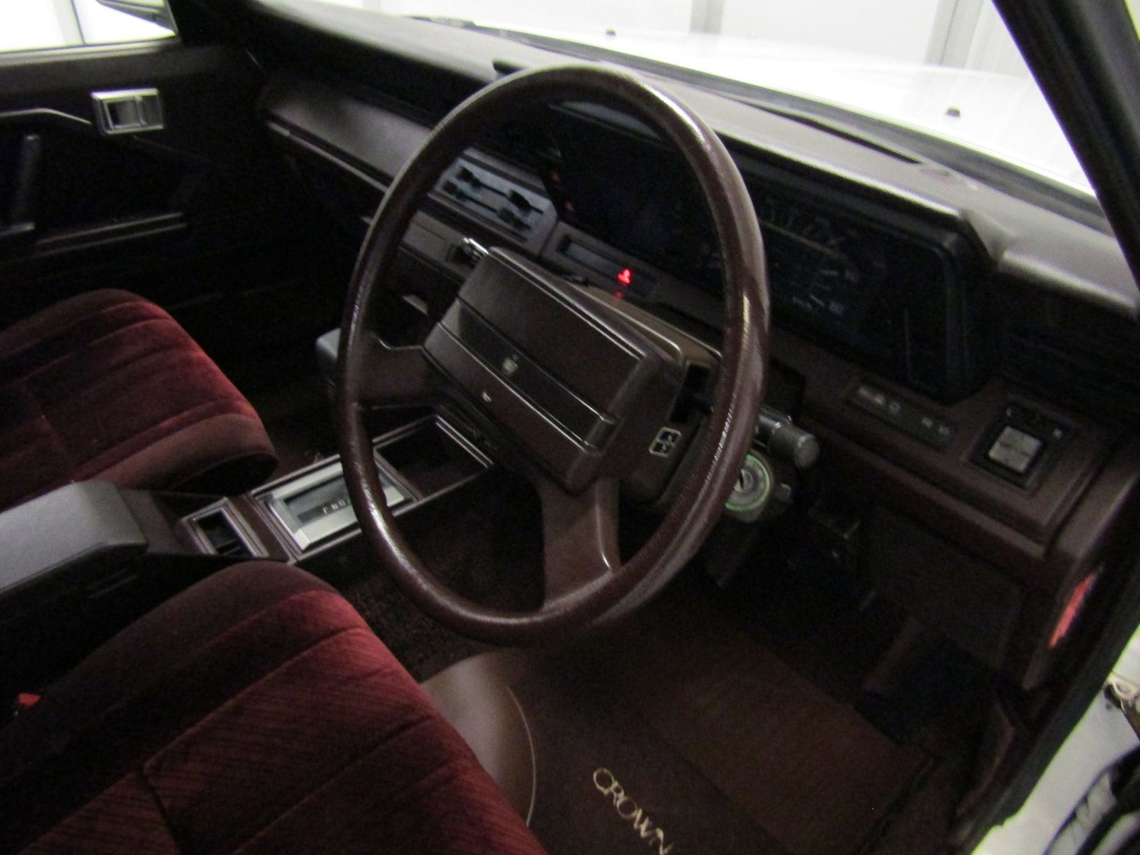 1985 Toyota Crown 9