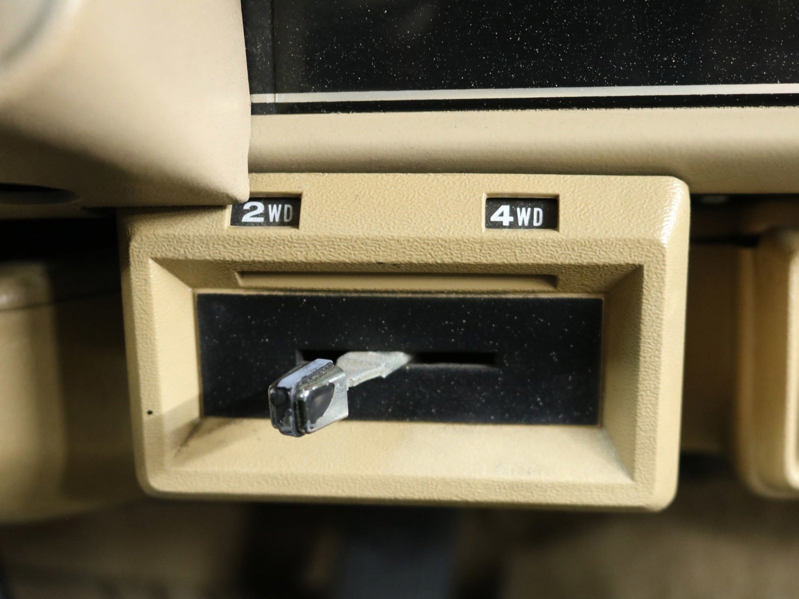 1991 Jeep Grand Wagoneer 53