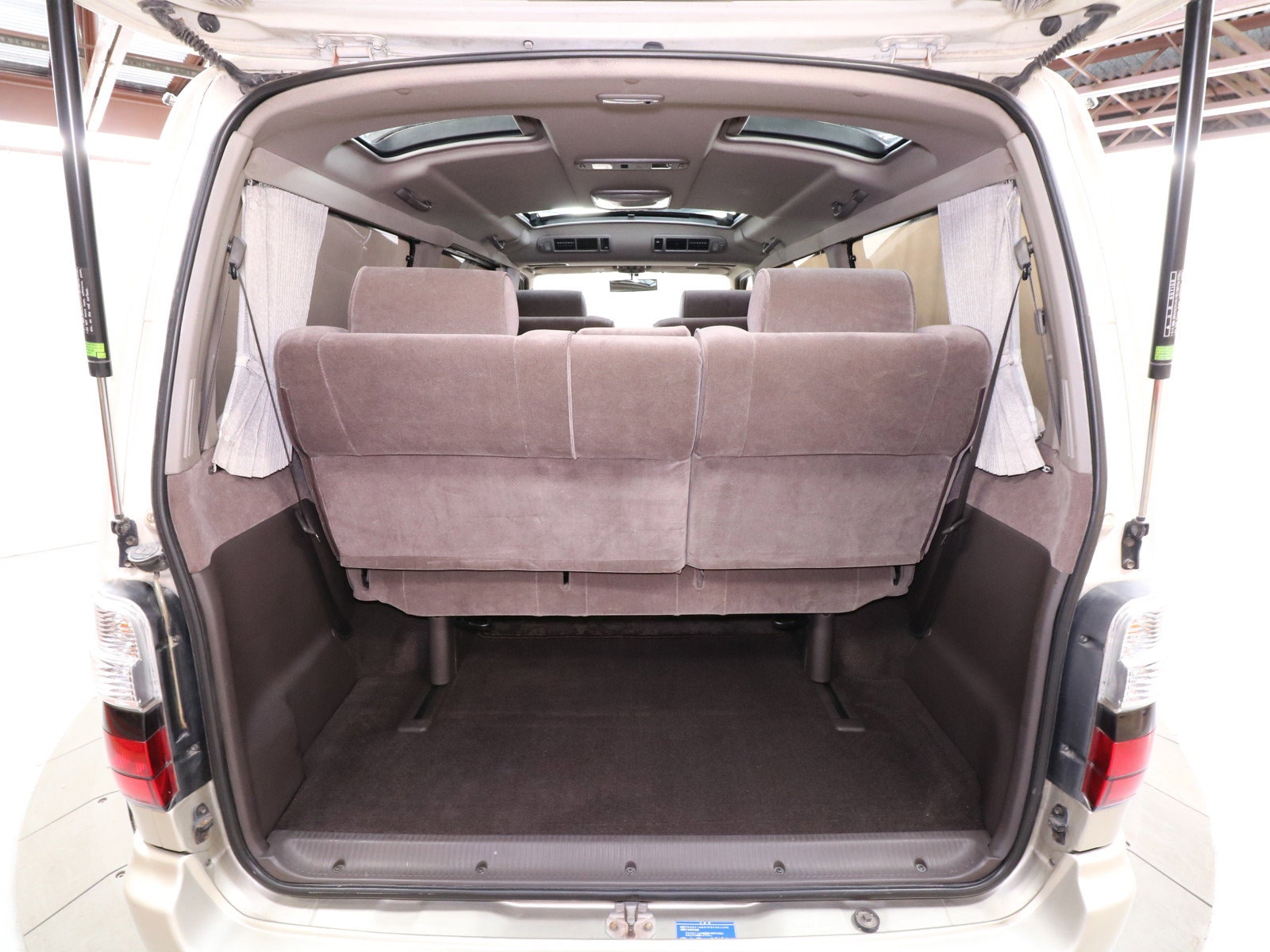 1999 Toyota Hiace 23