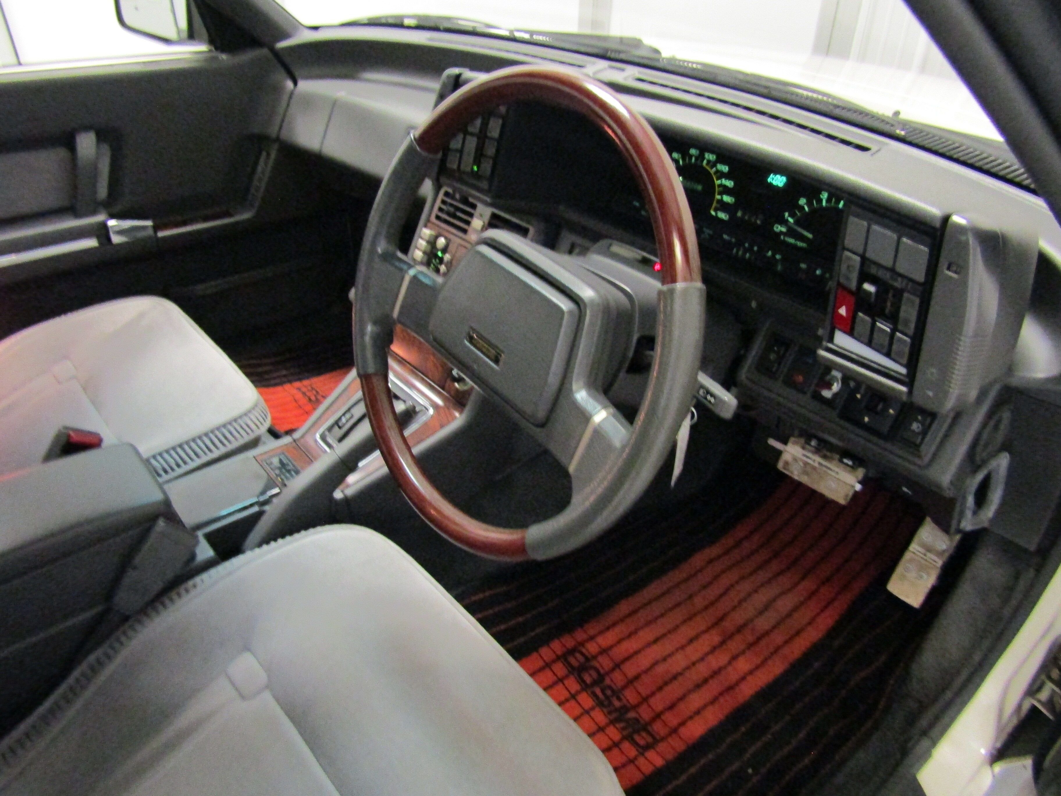 1985 Mazda Cosmo 10