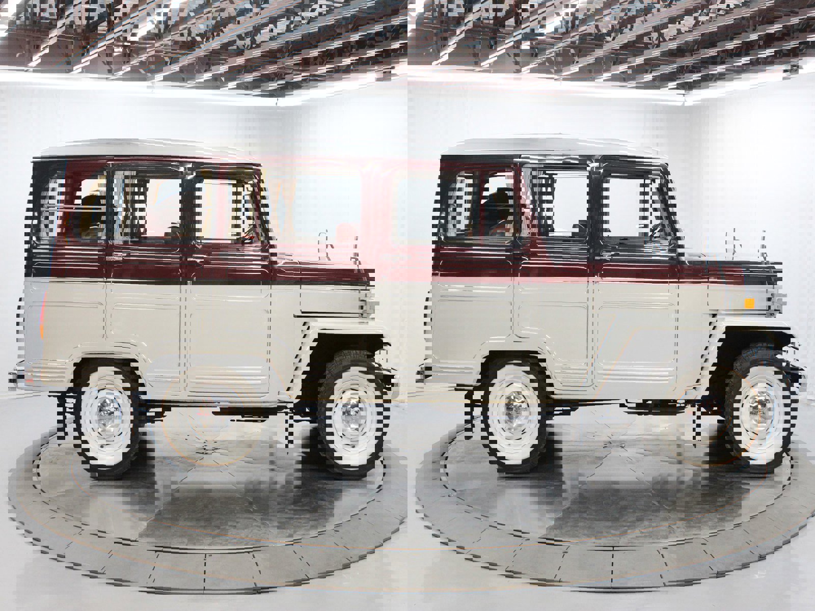 1976 Mitsubishi Jeep 8