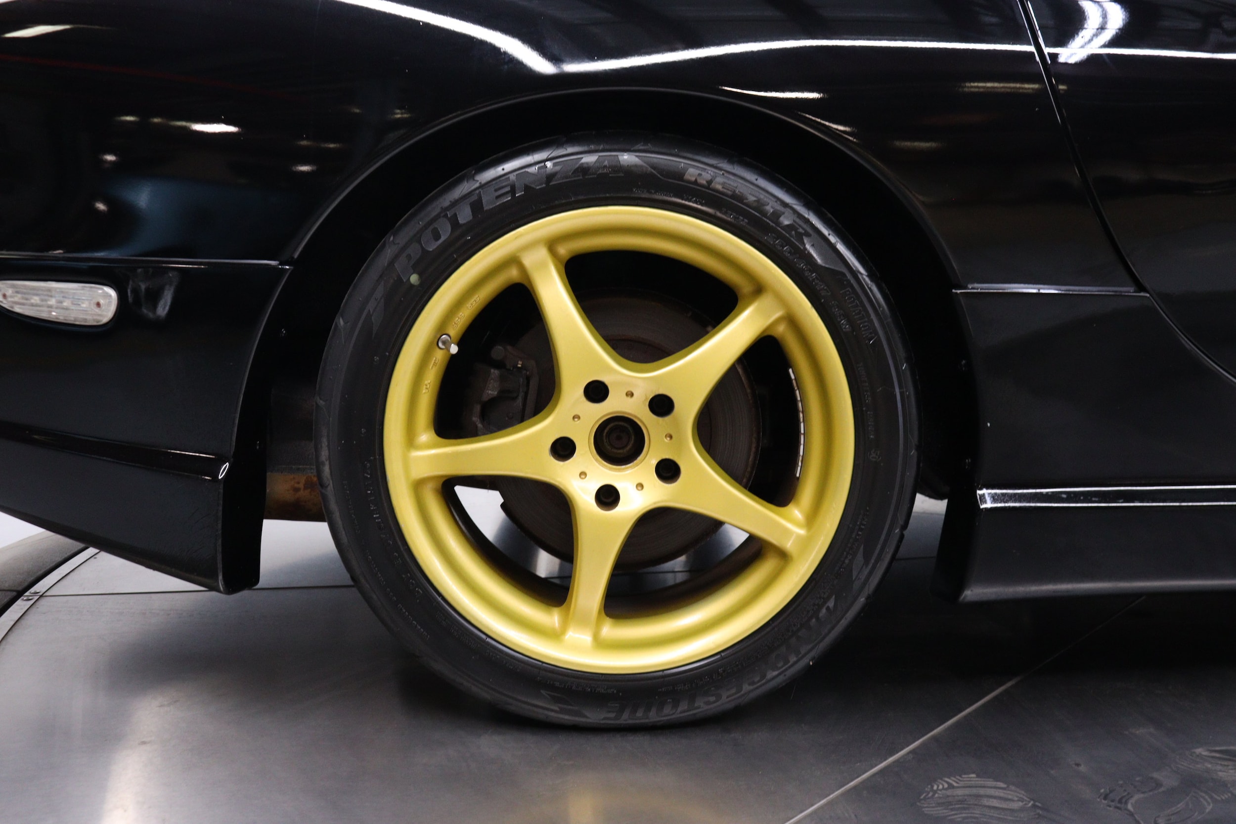 1997 Mazda RX-7 32