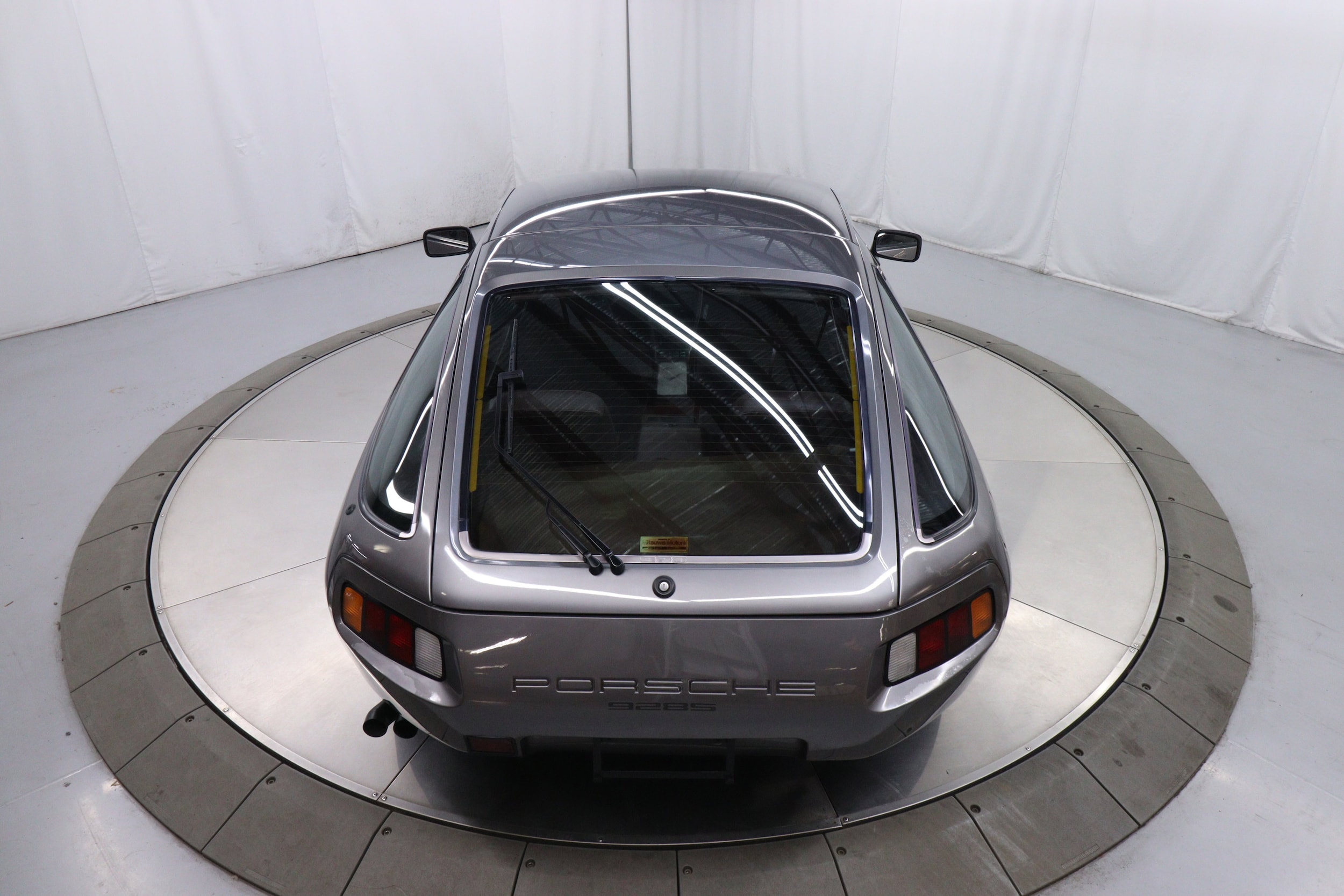 1982 Porsche 928 43