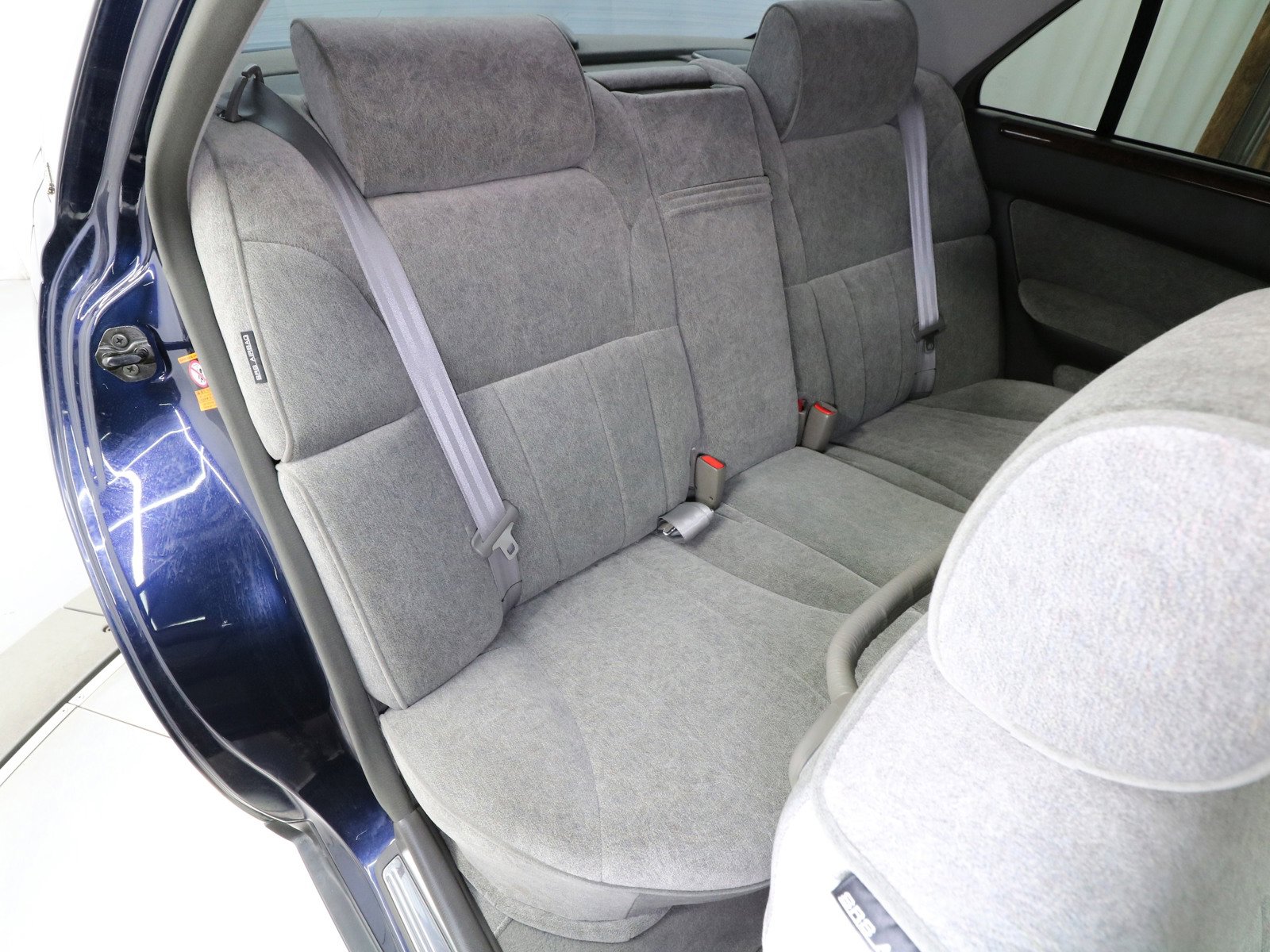 1998 Nissan Cima 19