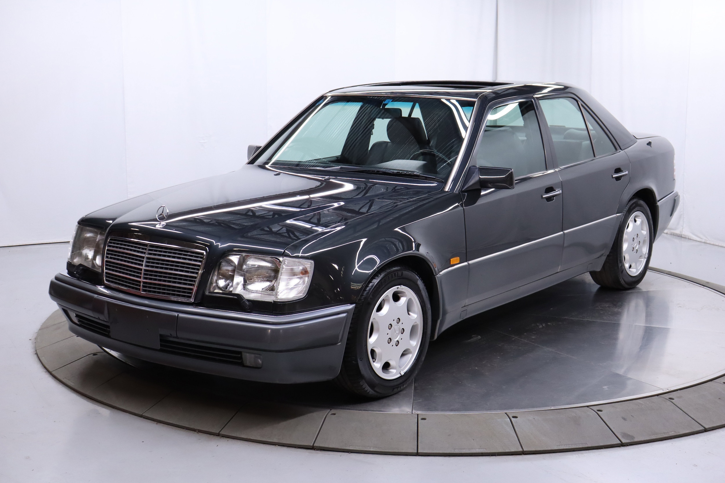 1994 Mercedes-Benz E500 4