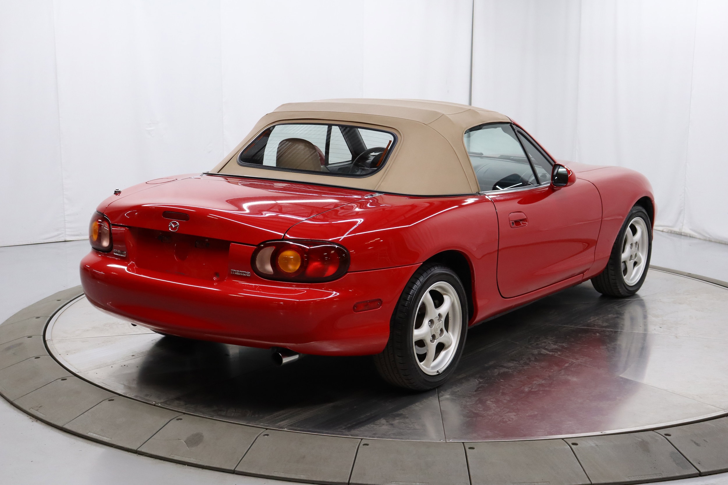 1999 Mazda MX-5 Miata 9