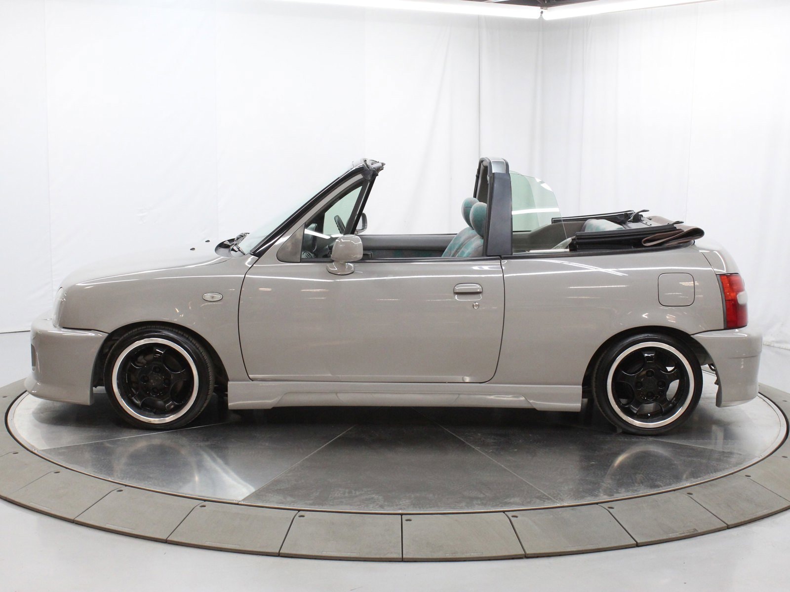 1997 Nissan March 49