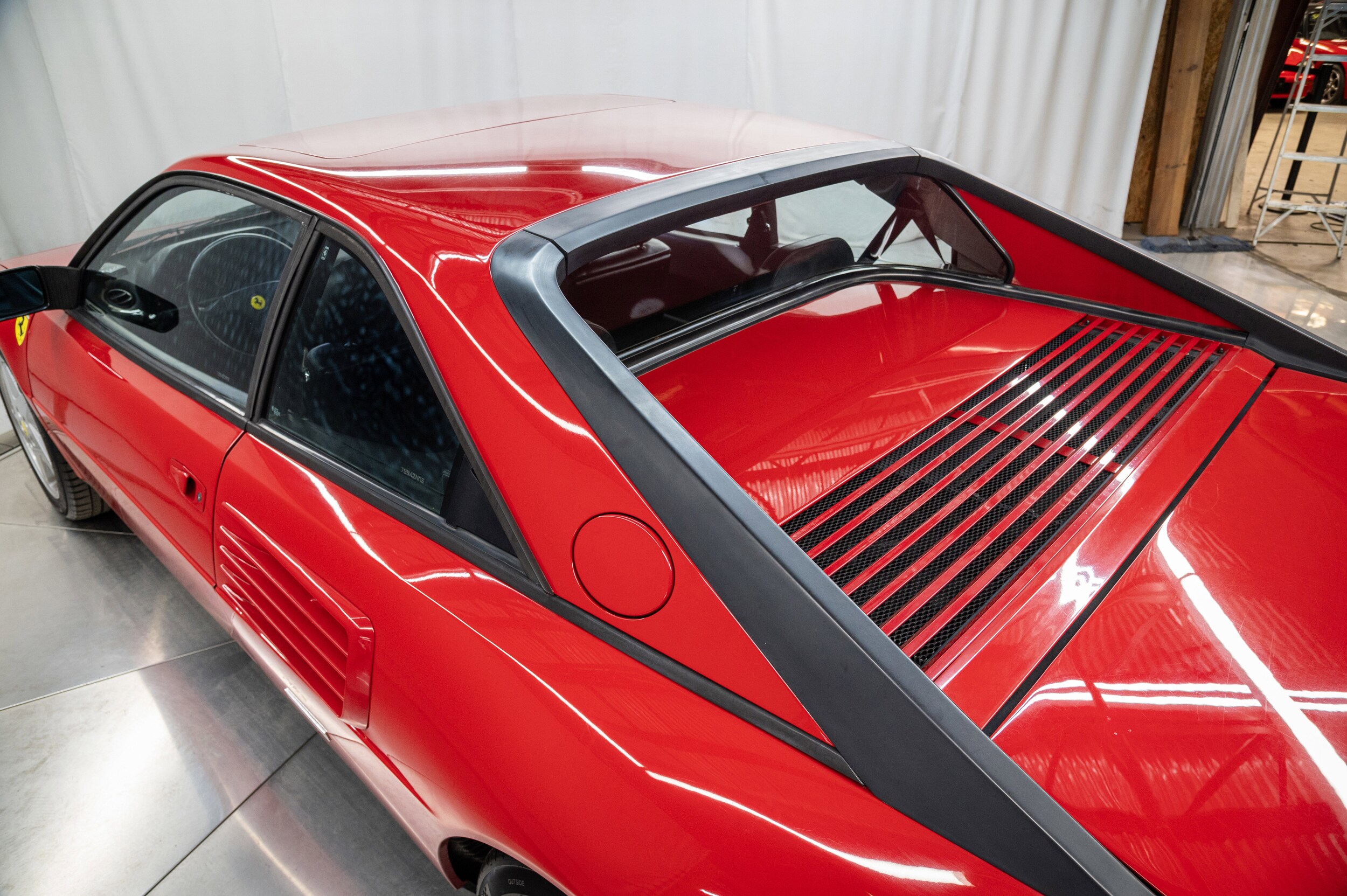 1991 Ferrari Mondial 107