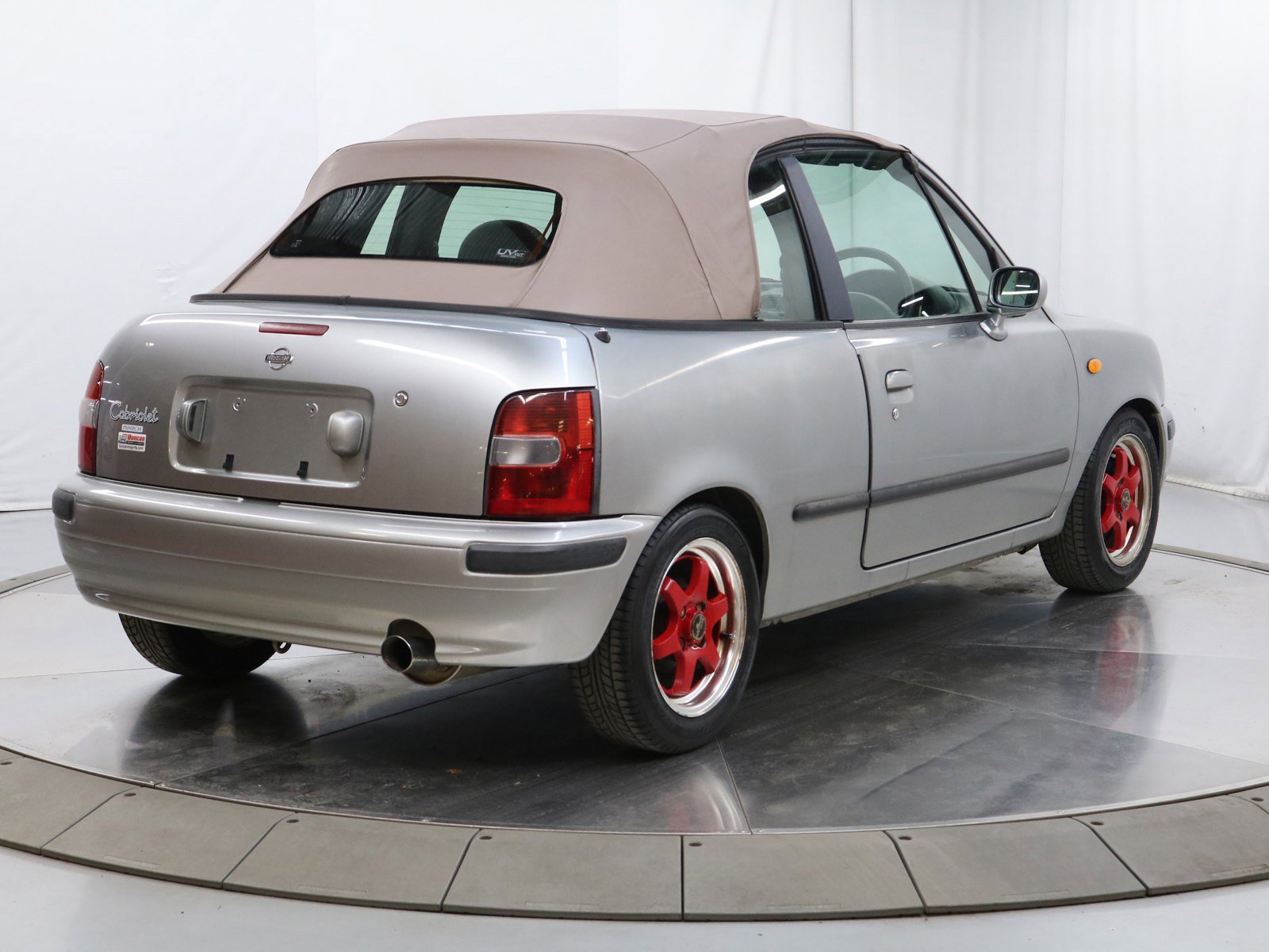 1998 Nissan March 9