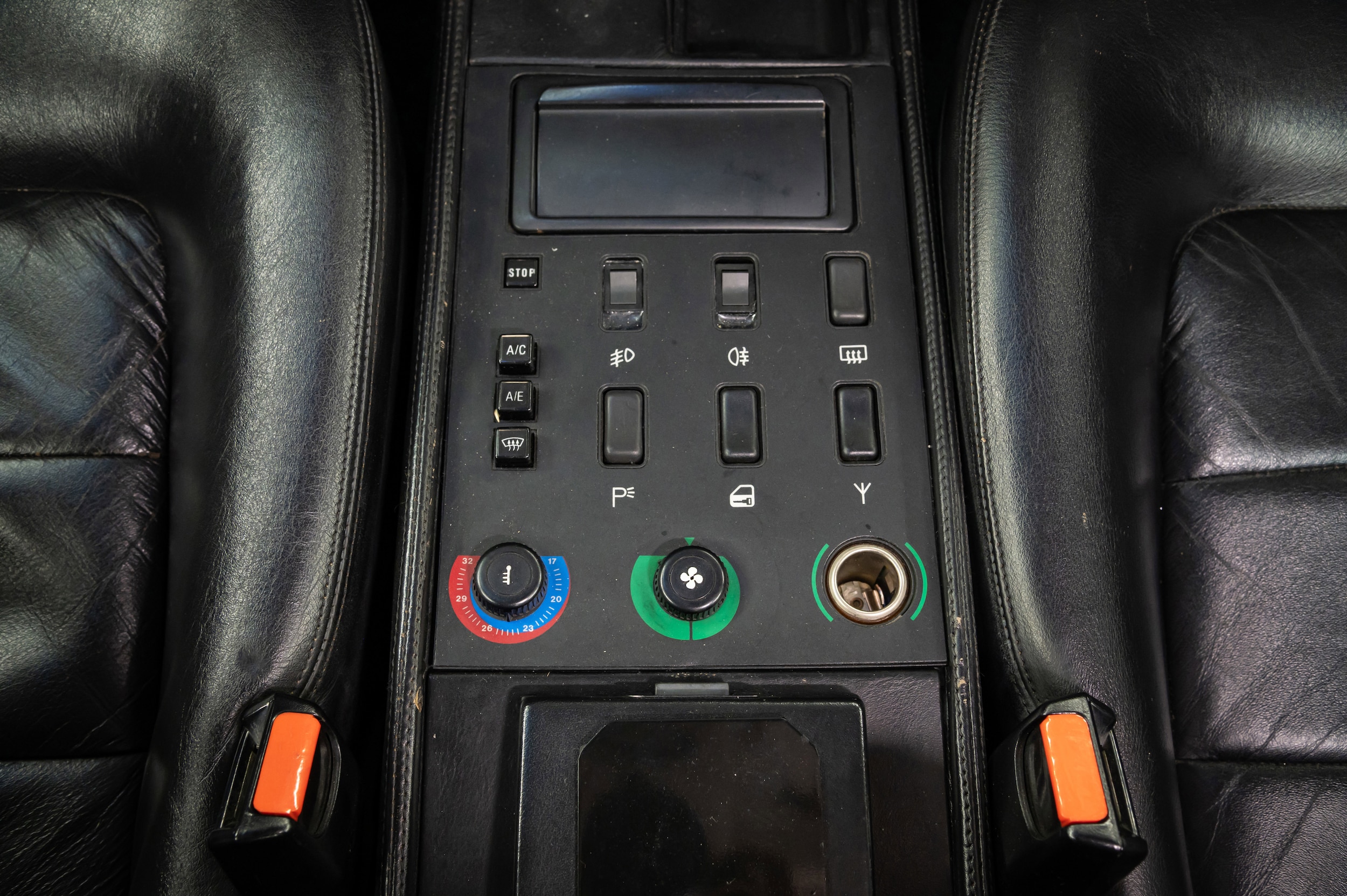 1991 Ferrari Mondial 144
