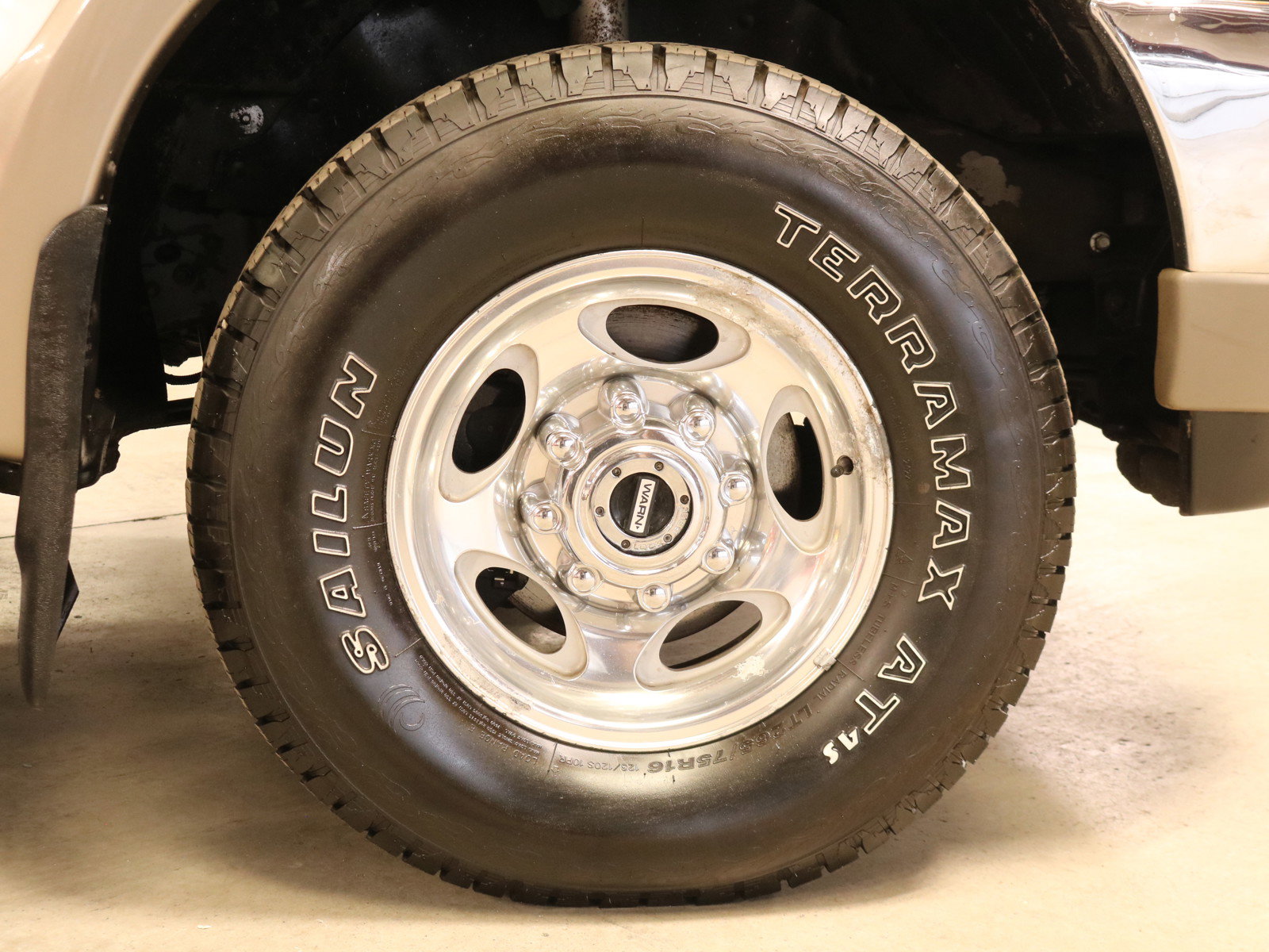 2000 Ford Excursion 31